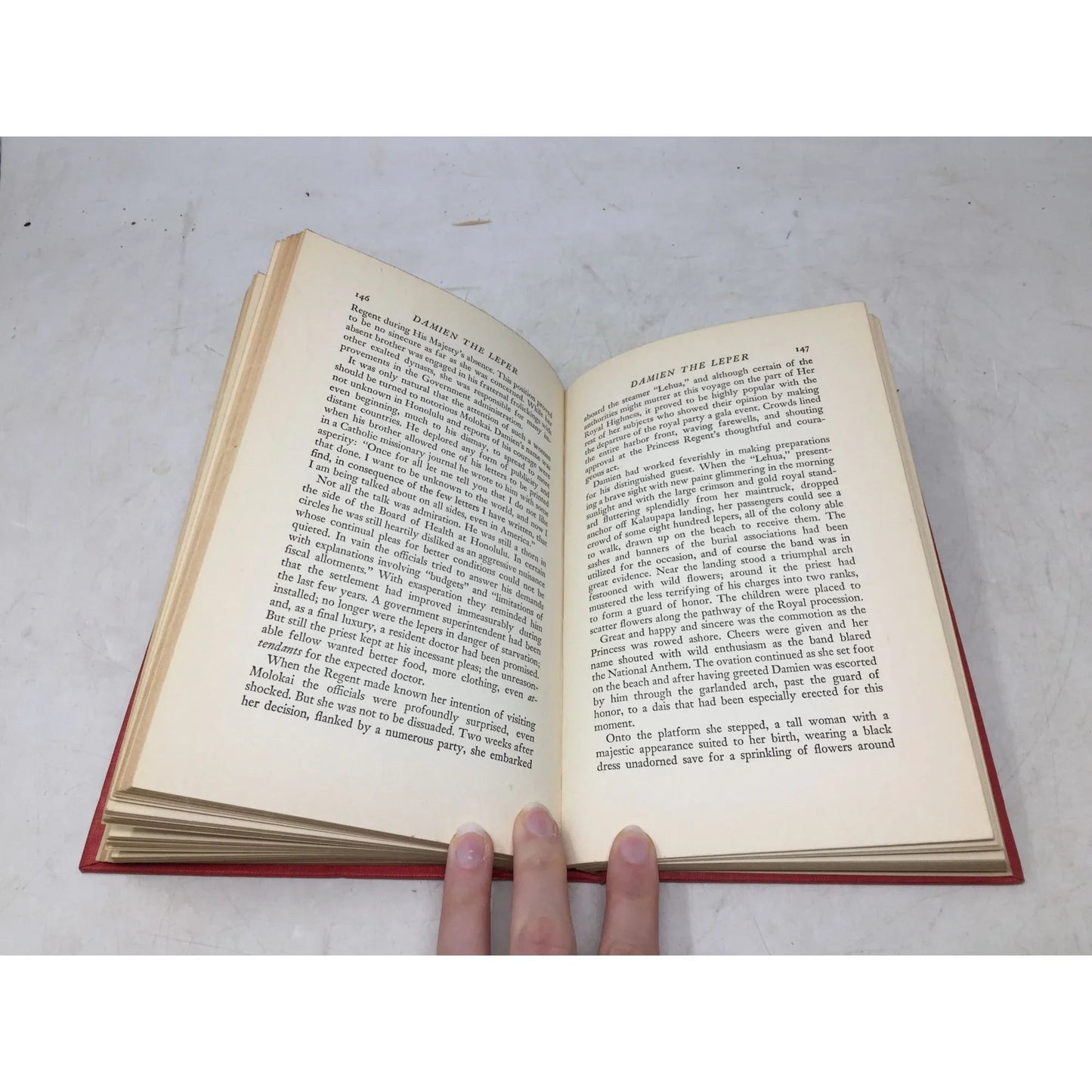 Damien the Leper by John Farrow book - A+ Stuff - Books - A+ Stuff