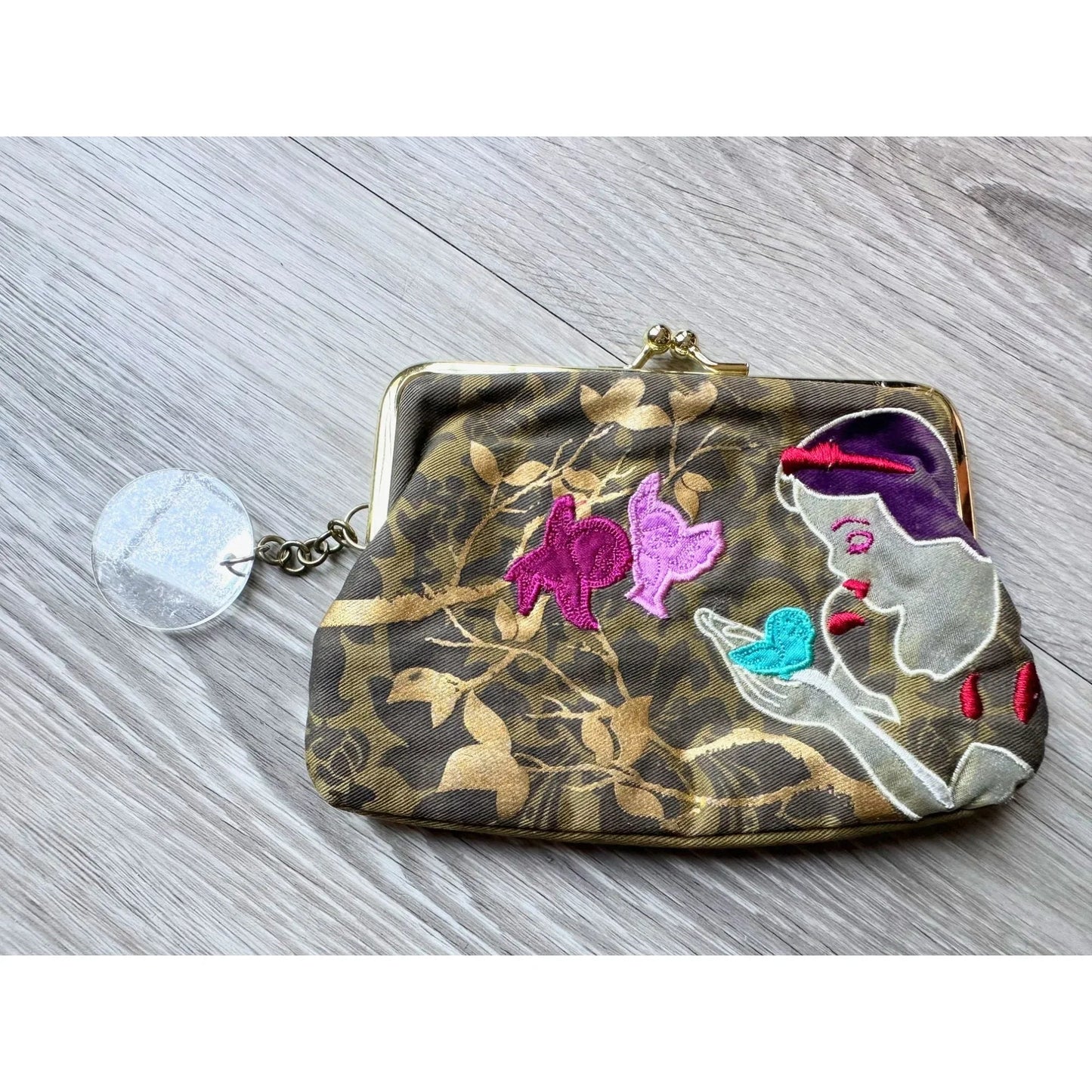 Disney Couture Snow White Kisslock Coin Pouch / Change Purse by Loop - Loop - Coin Purse - A+ Stuff