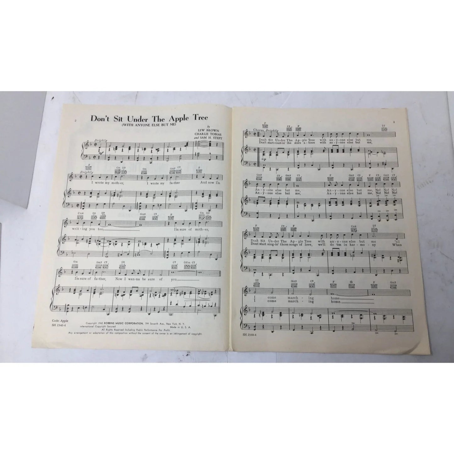 ''Don't Sit Under The Apple Tree (With Anyone Else But Me)'' - A+ Stuff - SHEET MUSIC - A+ Stuff