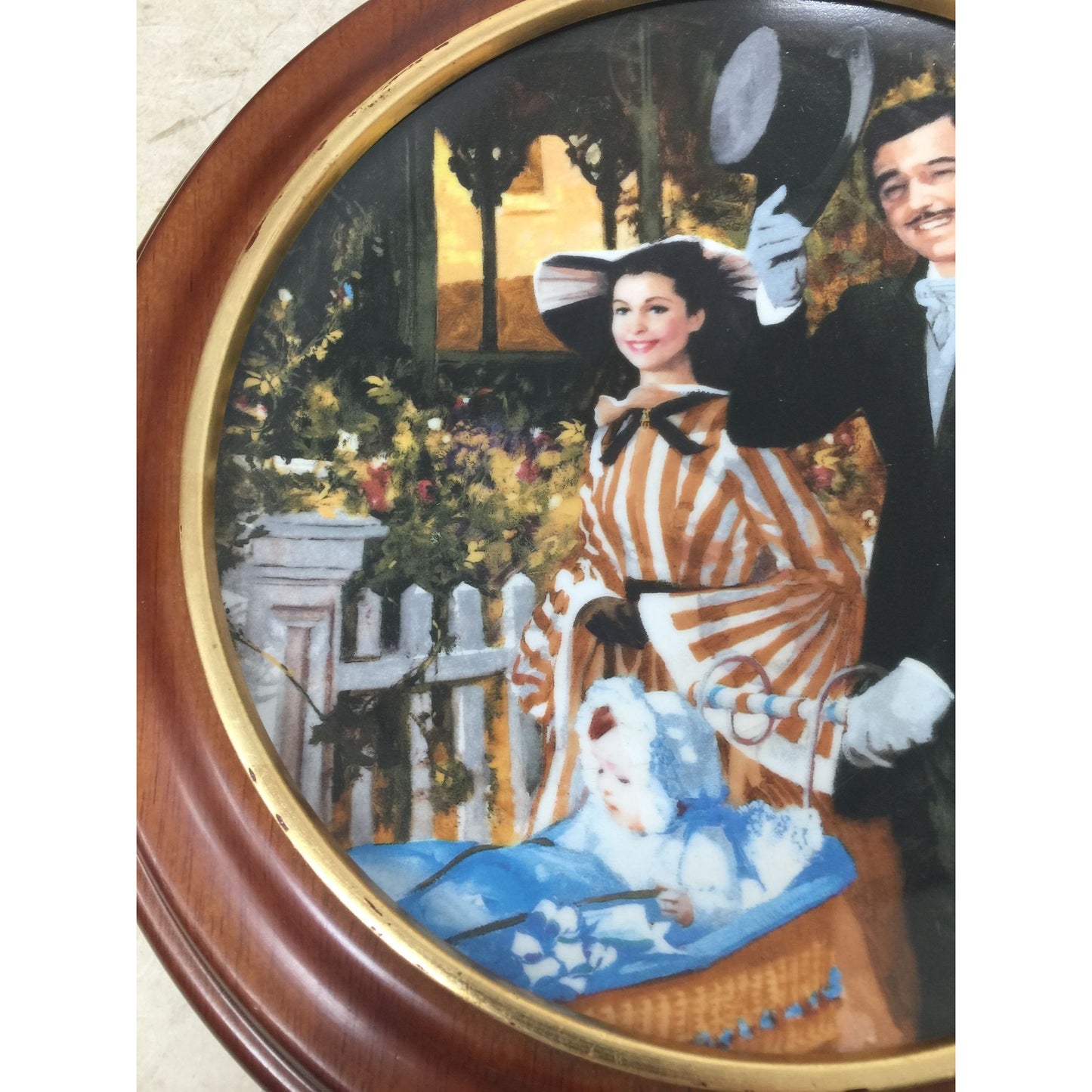 Vintage Collectible Plate Strolling in Atlanta by Howard Rogers 6th Issue in the Gone With The Wind