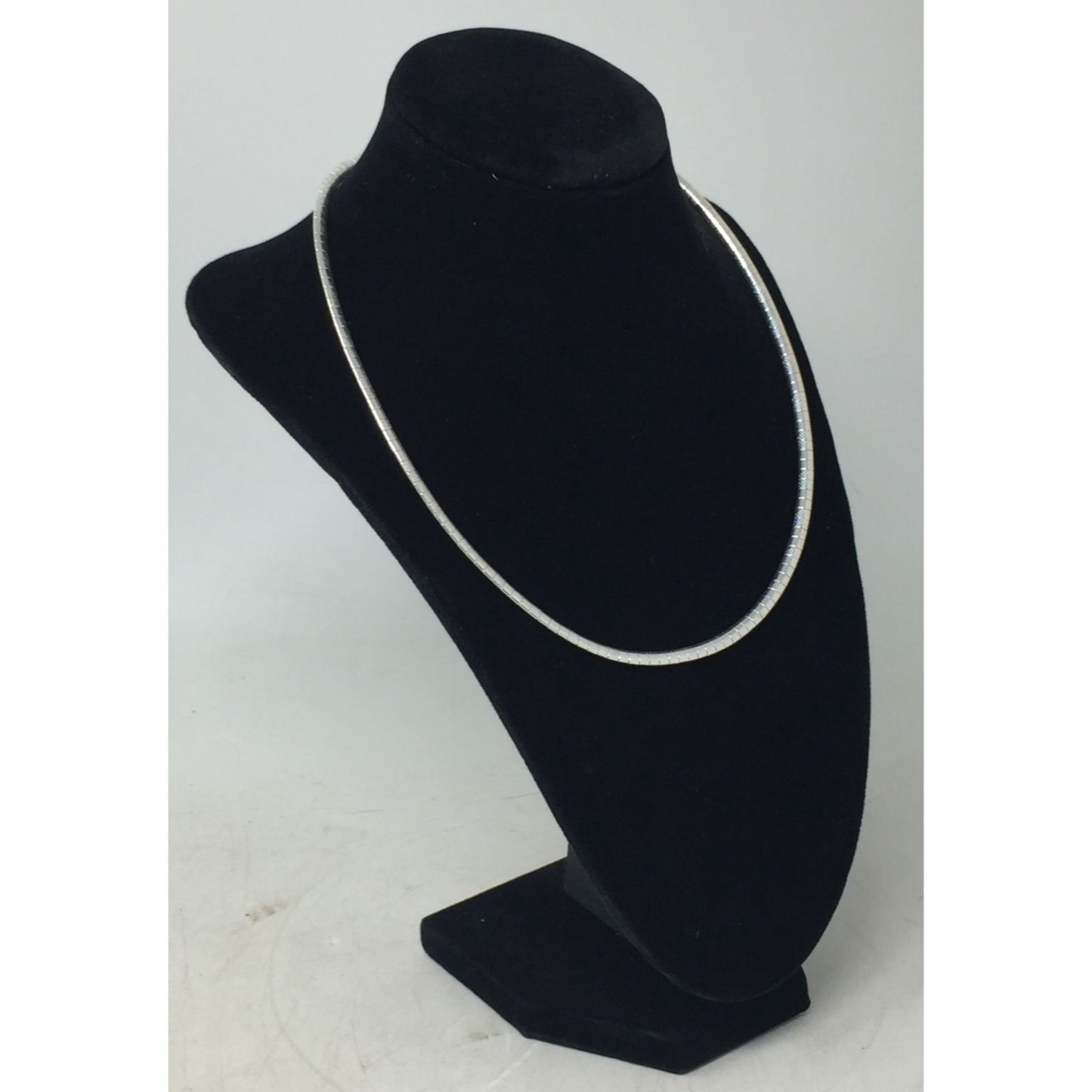 Women's Silver Tone Necklace