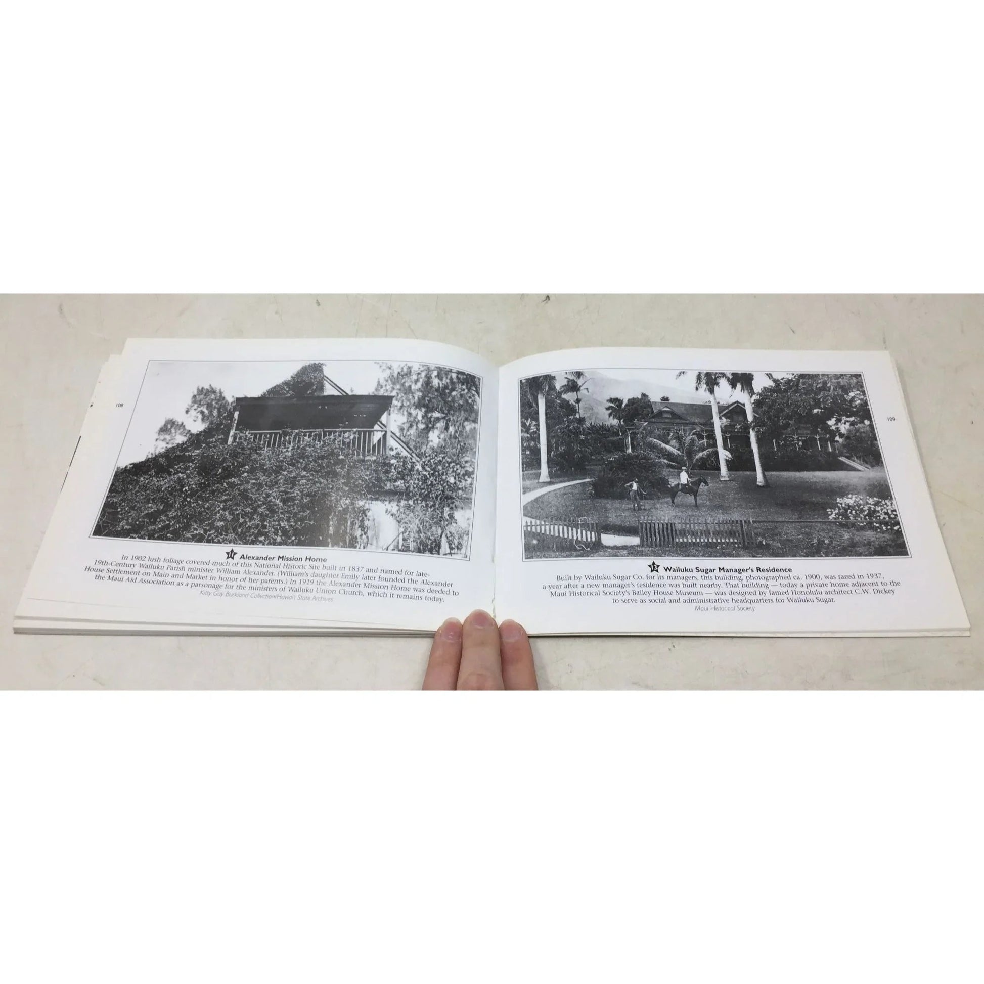 Exploring Historic Wailuku from the "Small Town Series" - A+ Stuff - Books - A+ Stuff