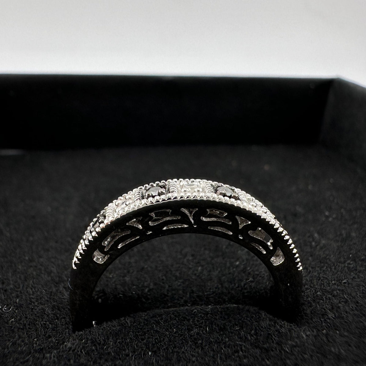 Natural Black and White Diamond Band Ring - size 7.25 --  A+ Stuff