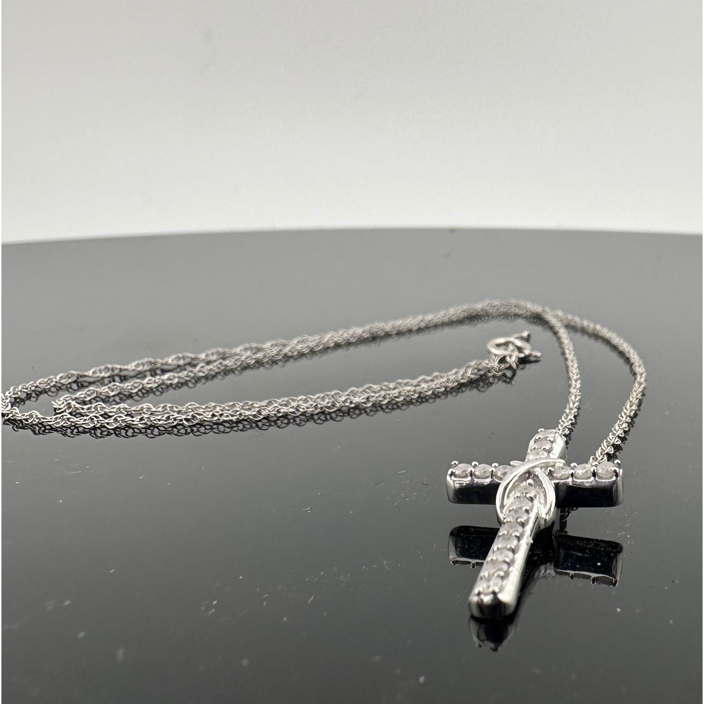 Beautiful Detailed 1/4 ct Diamond Cross Necklace - Sterling Silver