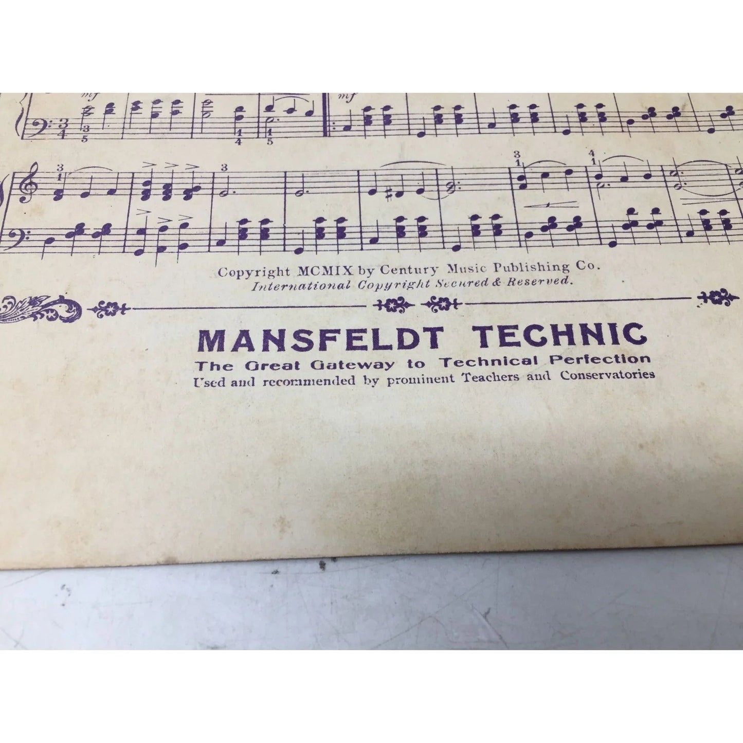 Favorite Compositions for the Piano (Century edition) - A+ Stuff - SHEET MUSIC - A+ Stuff