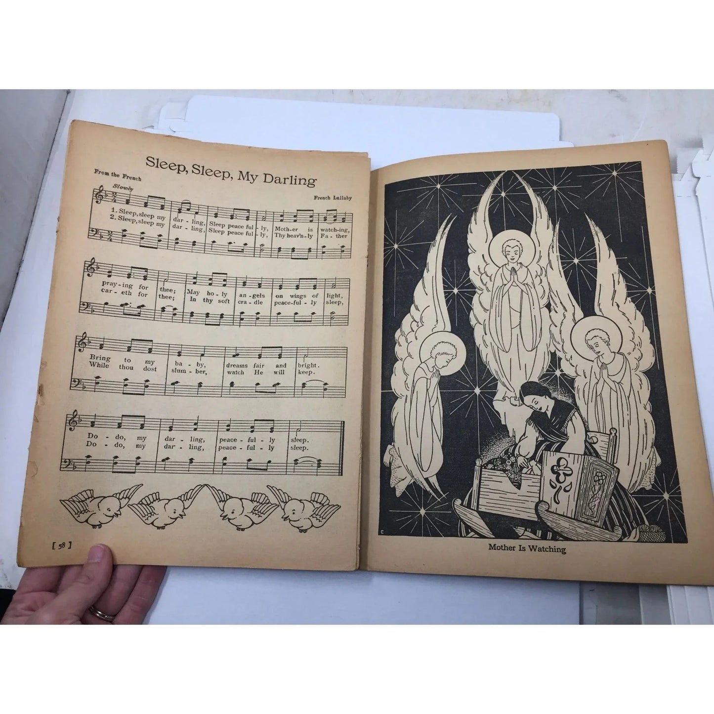 ''Favorite Nursery Songs'' by Jessie Carter and Christine Chrisholm - A+ Stuff - SHEET MUSIC - A+ Stuff