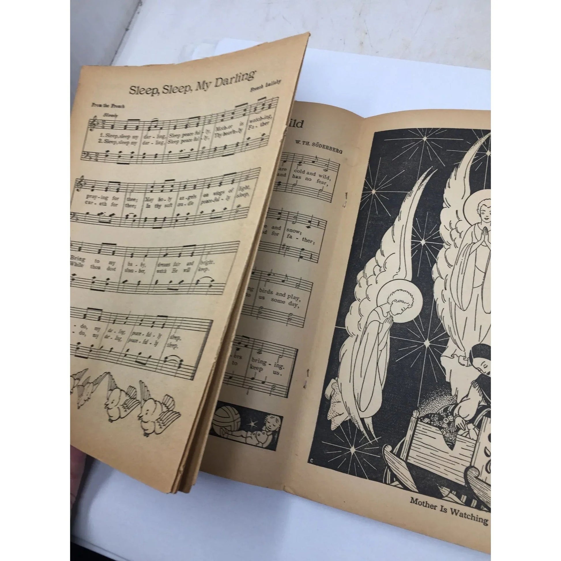 ''Favorite Nursery Songs'' by Jessie Carter and Christine Chrisholm - A+ Stuff - SHEET MUSIC - A+ Stuff