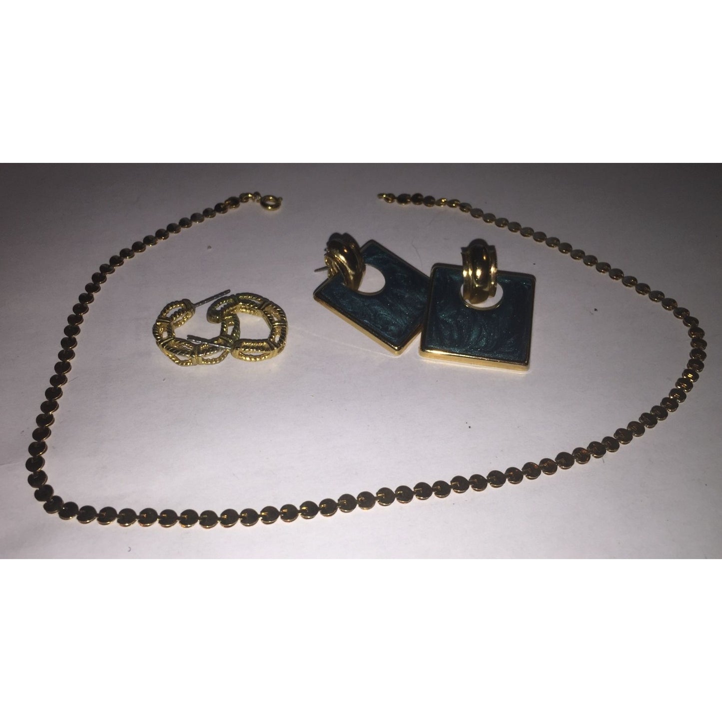 Womens Gold Tone Chain Necklace & 2 Pairs of Matching Earrings (Gold Hoops/Teal Earrings)