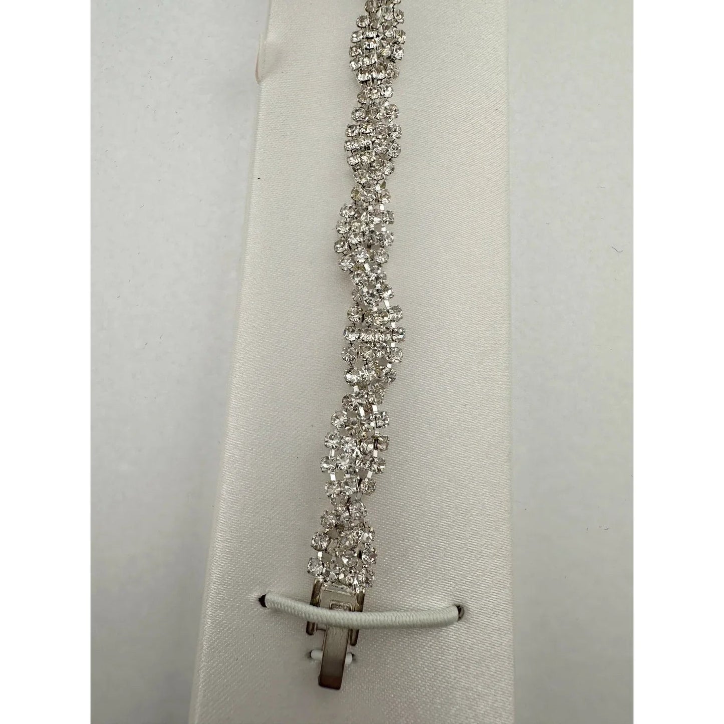 Friedman Jewelers Shimmering White Crystal Fashion Bracelet In Box - Friedman - Bracelet - A+ Stuff