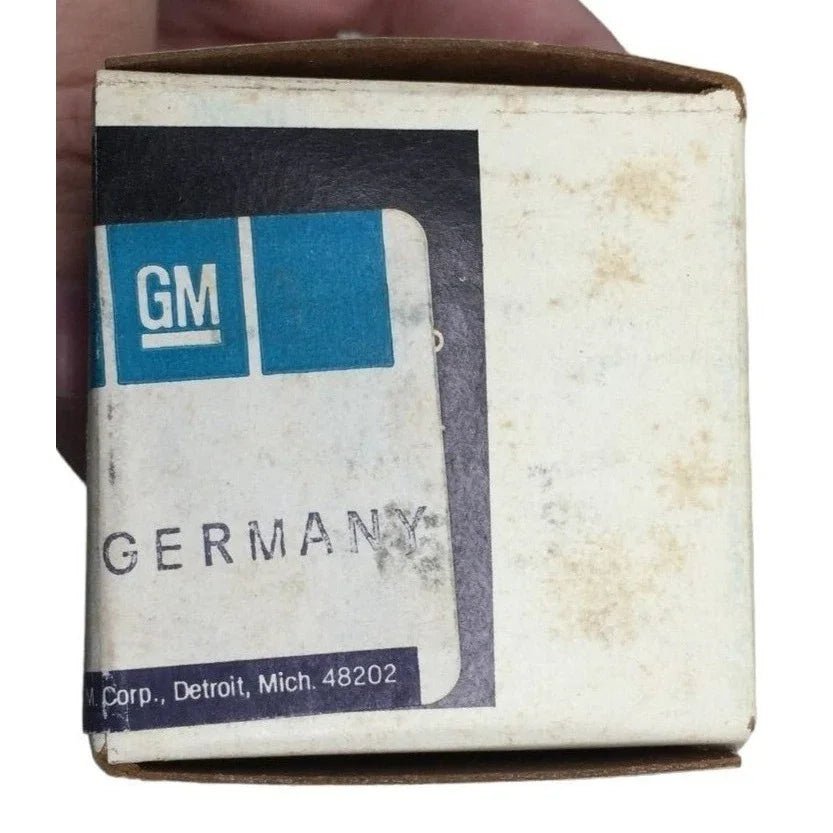 Genuine GM Vintage Part PLUG 11030002 - General Motors Delco Replacement Auto Part - General Motors - Auto Part - A+ Stuff