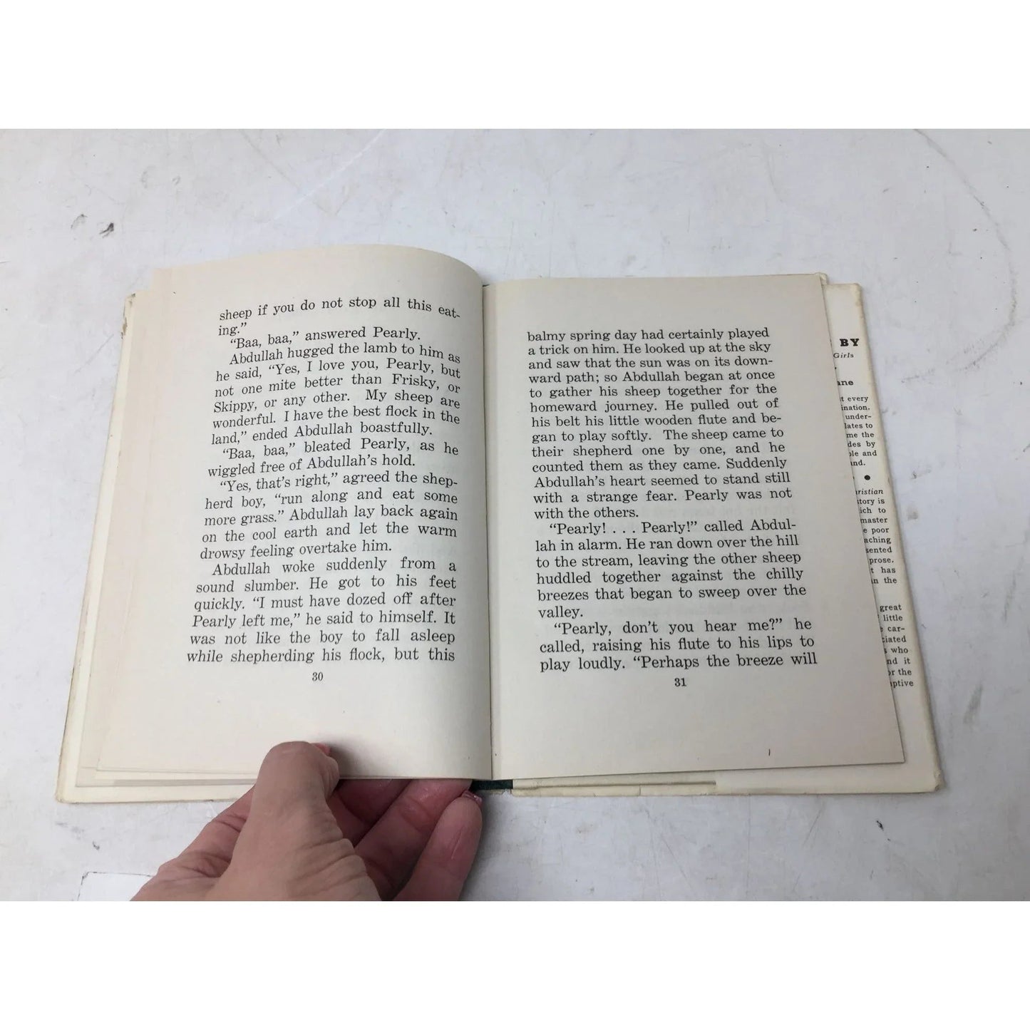 Gertrude D McKelvey's ''STORIES TO GROW ON'' Vintage 1947 Hardback Book - A+ Stuff - Books - A+ Stuff