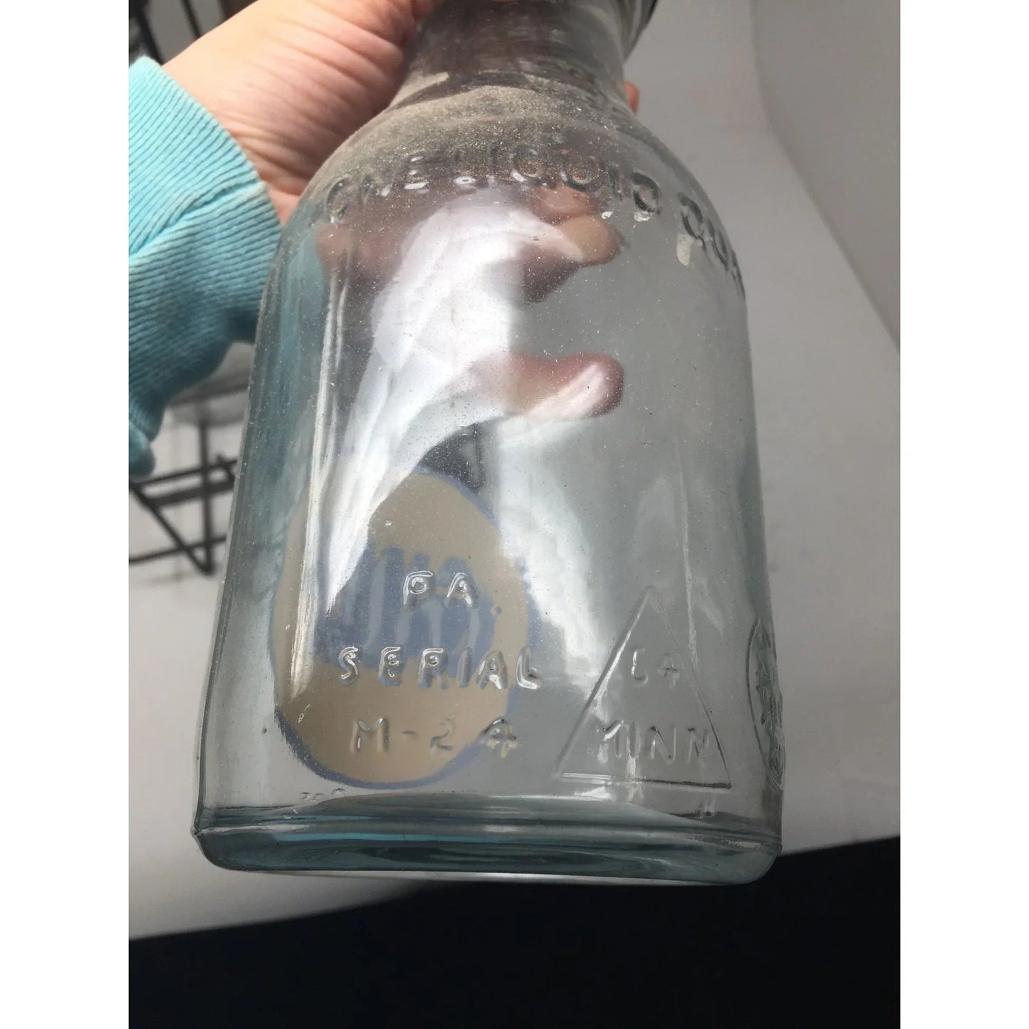 GULF Oil Glass Bottles with Metal Carrier (5 bottles, 6 lids) - GULF - Automobilia - A+ Stuff
