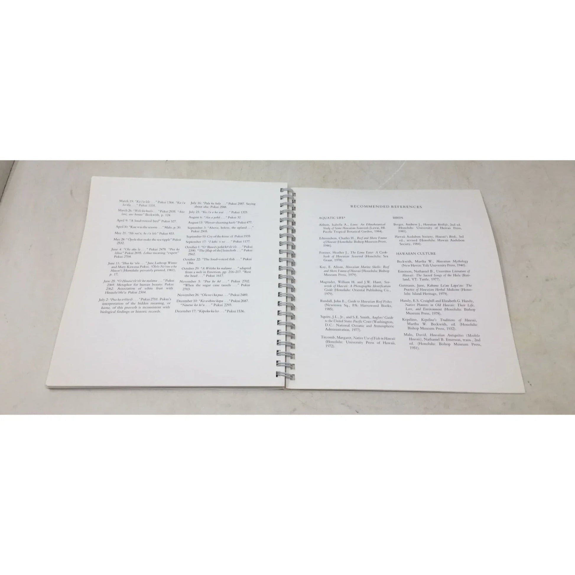 Hawaii: A Calendar of Natural Events from 1989 - A+ Stuff - Books - A+ Stuff