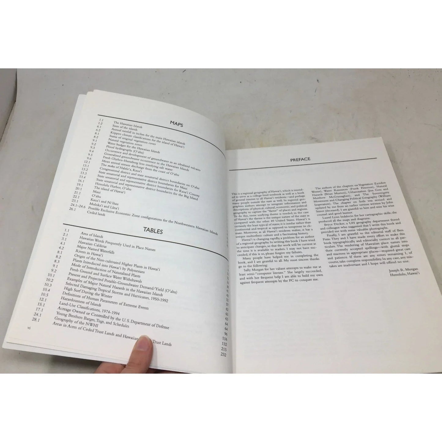 Hawaiʻi: A Unique Geography by Joseph R. Morgan - A+ Stuff - Books - A+ Stuff