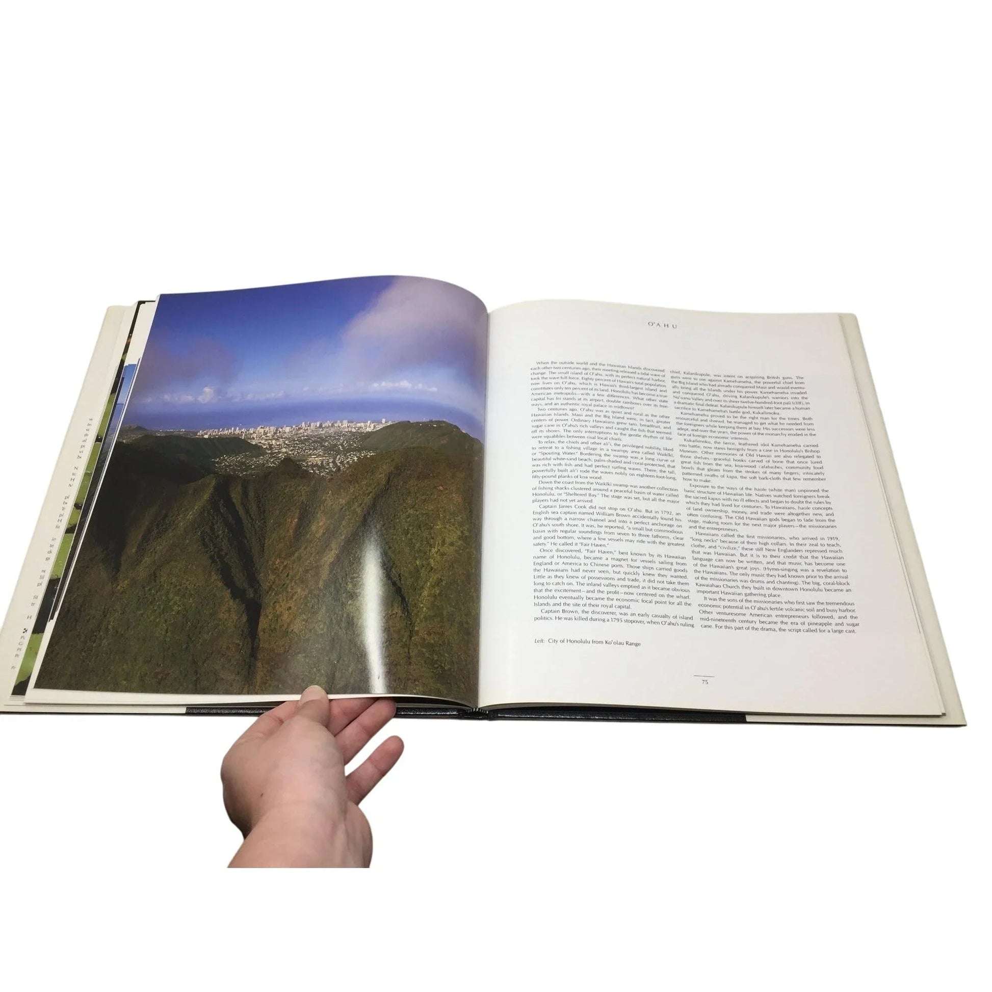 HAWAII Photography by Mike Sedam/Text by Suzan C. Hall - A+ Stuff - Books - A+ Stuff