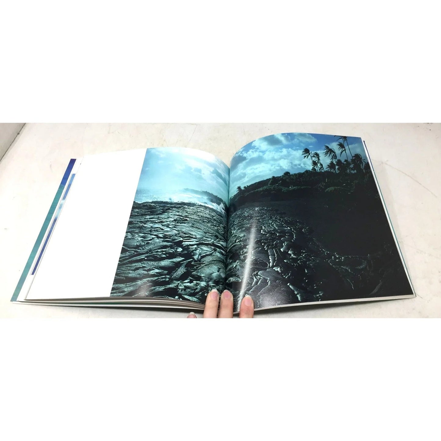 'Hawaiian Light: The Tao of the Islands' by Nobu Nakayama - Unbranded - A+ Stuff