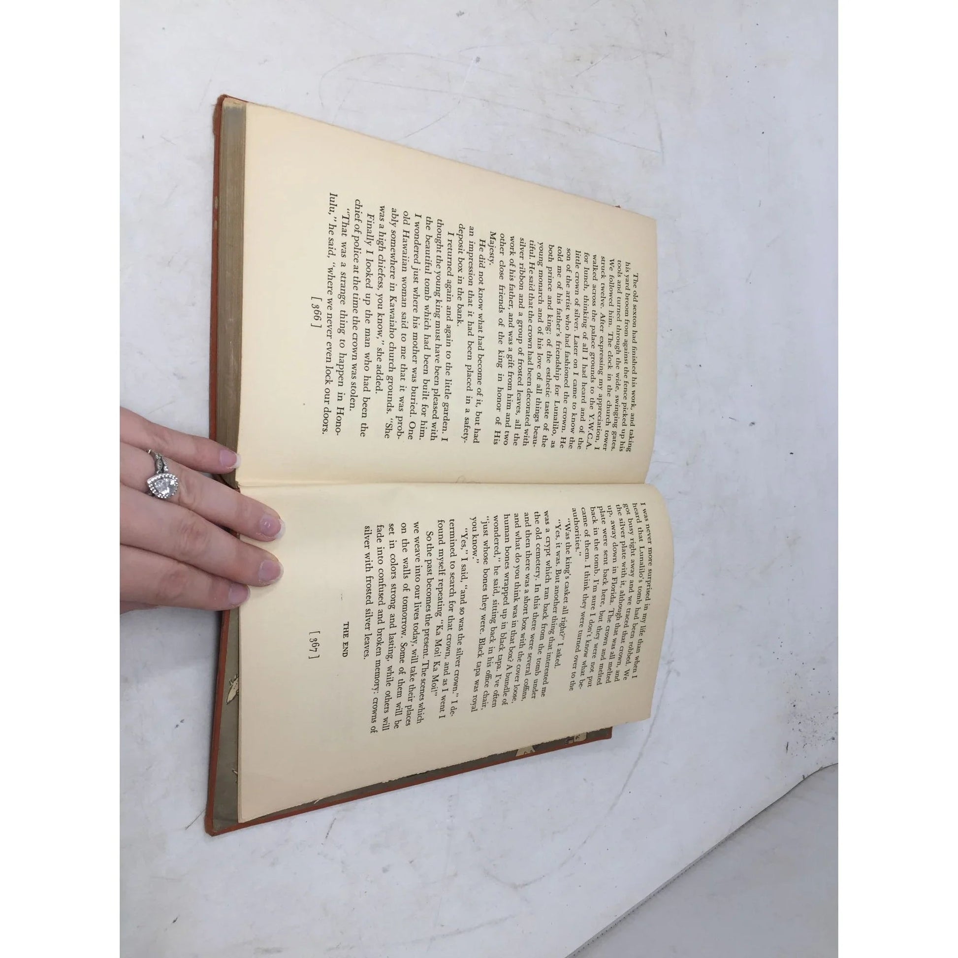 Hawaiian Tapestry by Antoinette Withington - Antoinette Withington - Vintage Books - A+ Stuff
