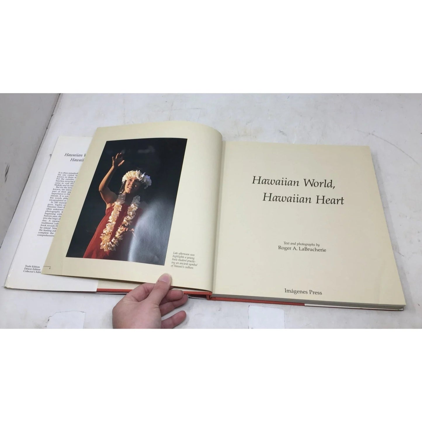Hawaiian World, Hawaiian Heart by Roger A. LaBrucherie - A+ Stuff - books - A+ Stuff