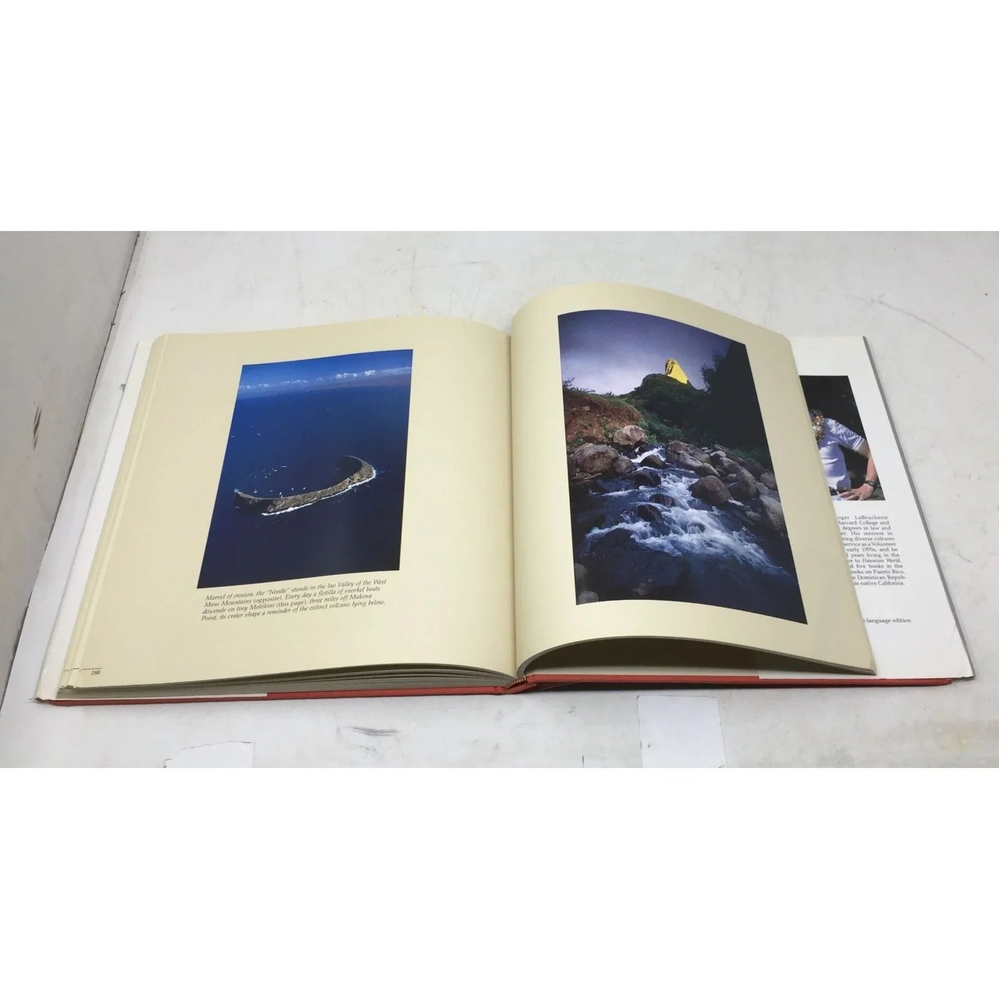 Hawaiian World, Hawaiian Heart by Roger A. LaBrucherie - A+ Stuff - books - A+ Stuff