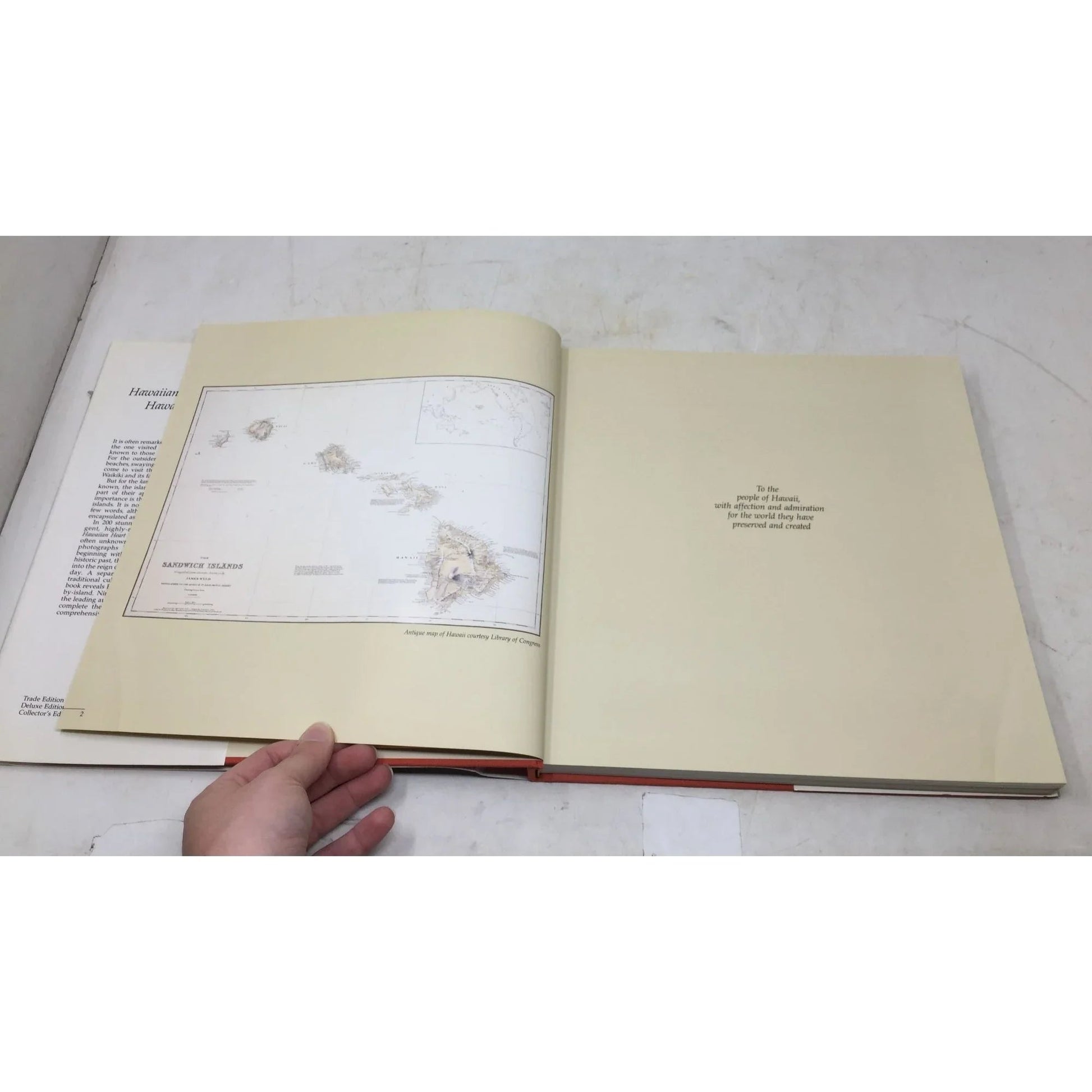 Hawaiian World, Hawaiian Heart by Roger A. LaBrucherie - A+ Stuff - books - A+ Stuff