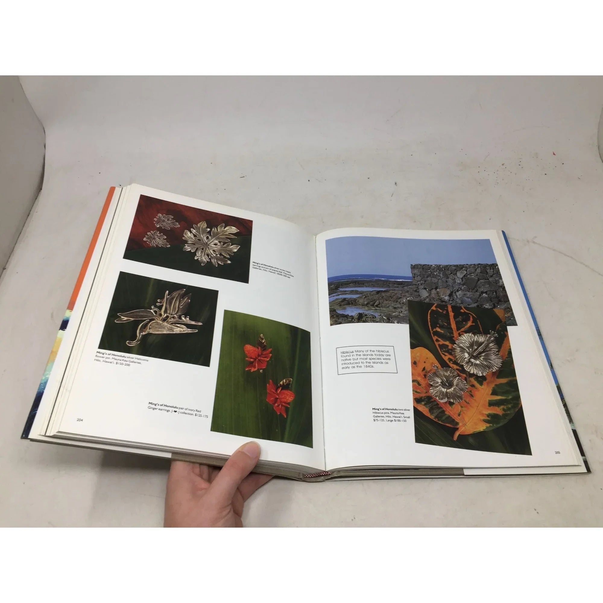 Hawaiiana: The Best of Hawaiian Design with Values by Mark Blackburn -