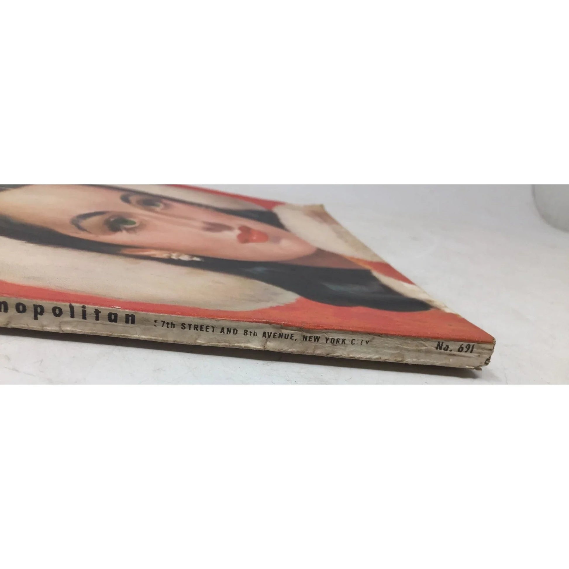 Hearst's International Cosmopolitan Vintage Magazine (Jan 1944) - A+ Stuff - Magazines - A+ Stuff