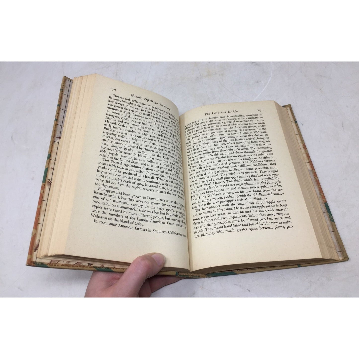 Antique Hard Cover Copy of "Hawaii, Off-Shore Territory" by Helen Gay Pratt unbranded  A+ Stuff Vintage Books