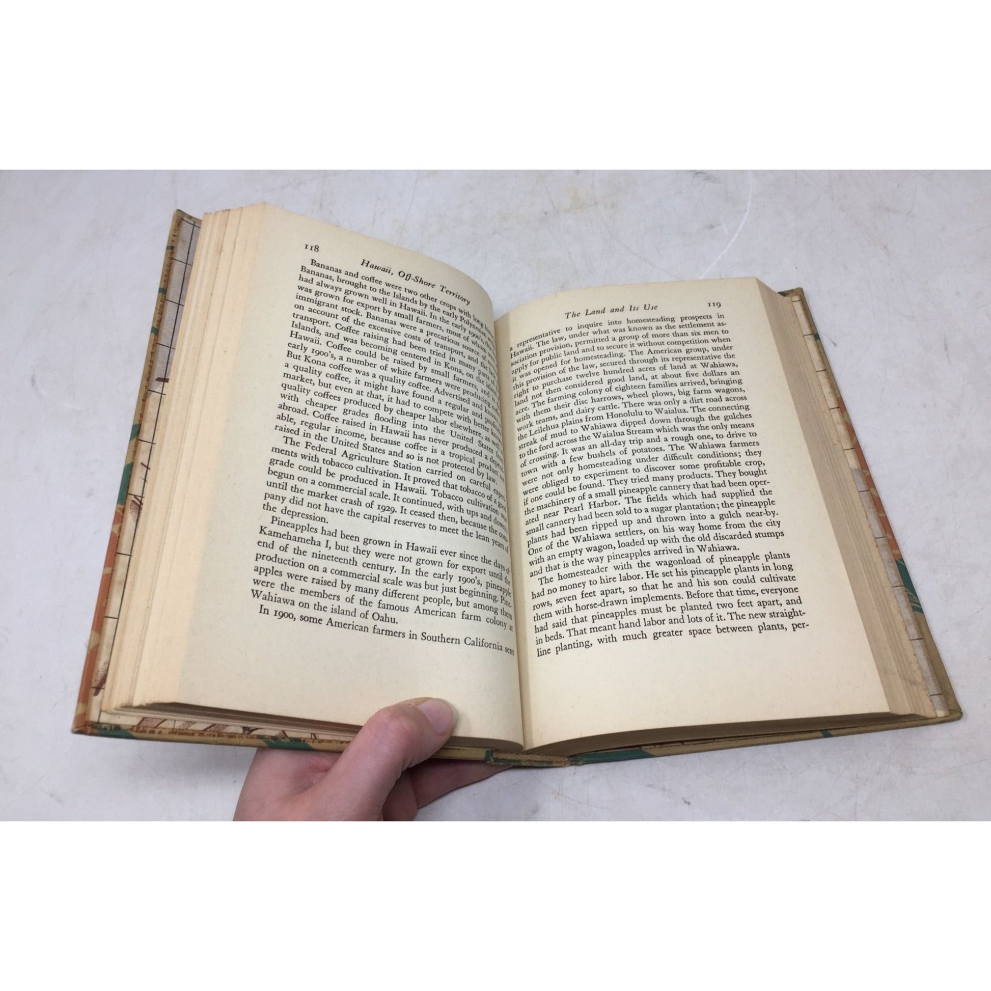 Antique Hard Cover Copy of "Hawaii, Off-Shore Territory" by Helen Gay Pratt unbranded  A+ Stuff Vintage Books