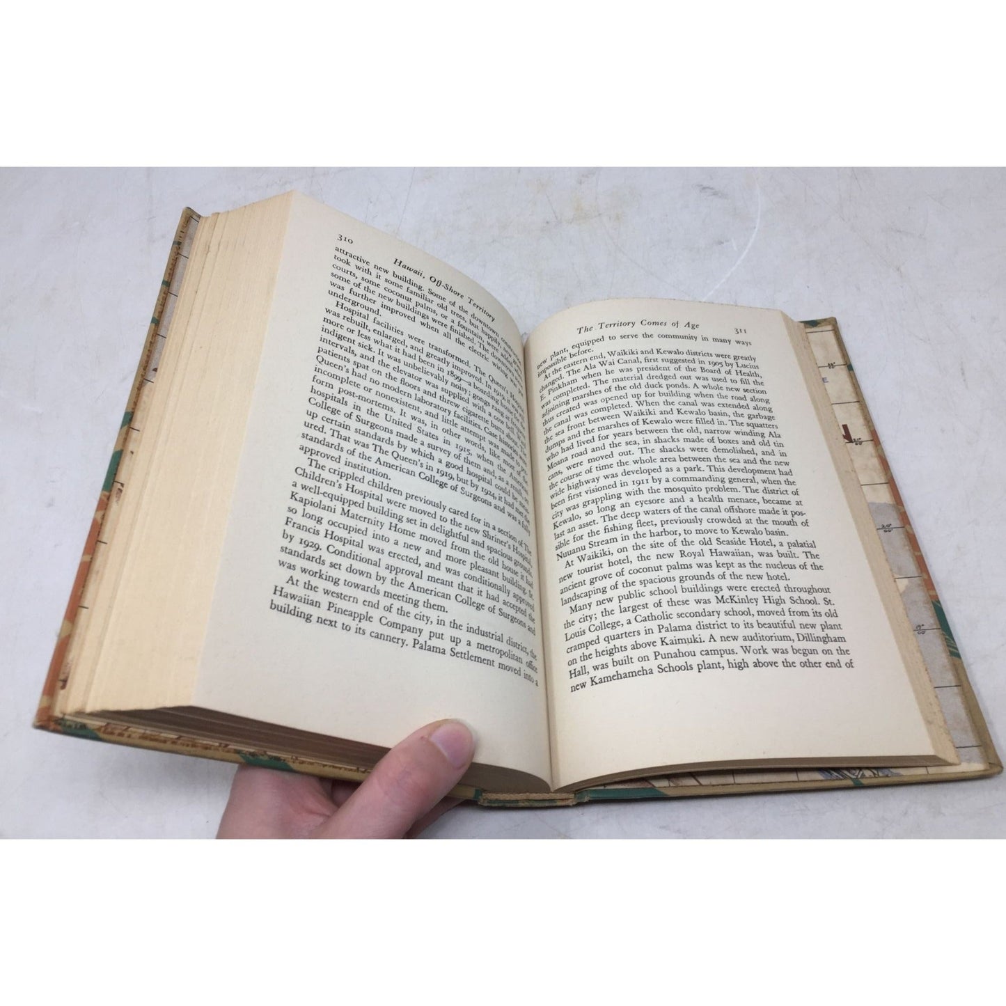 Antique Hard Cover Copy of "Hawaii, Off-Shore Territory" by Helen Gay Pratt unbranded  A+ Stuff Vintage Books