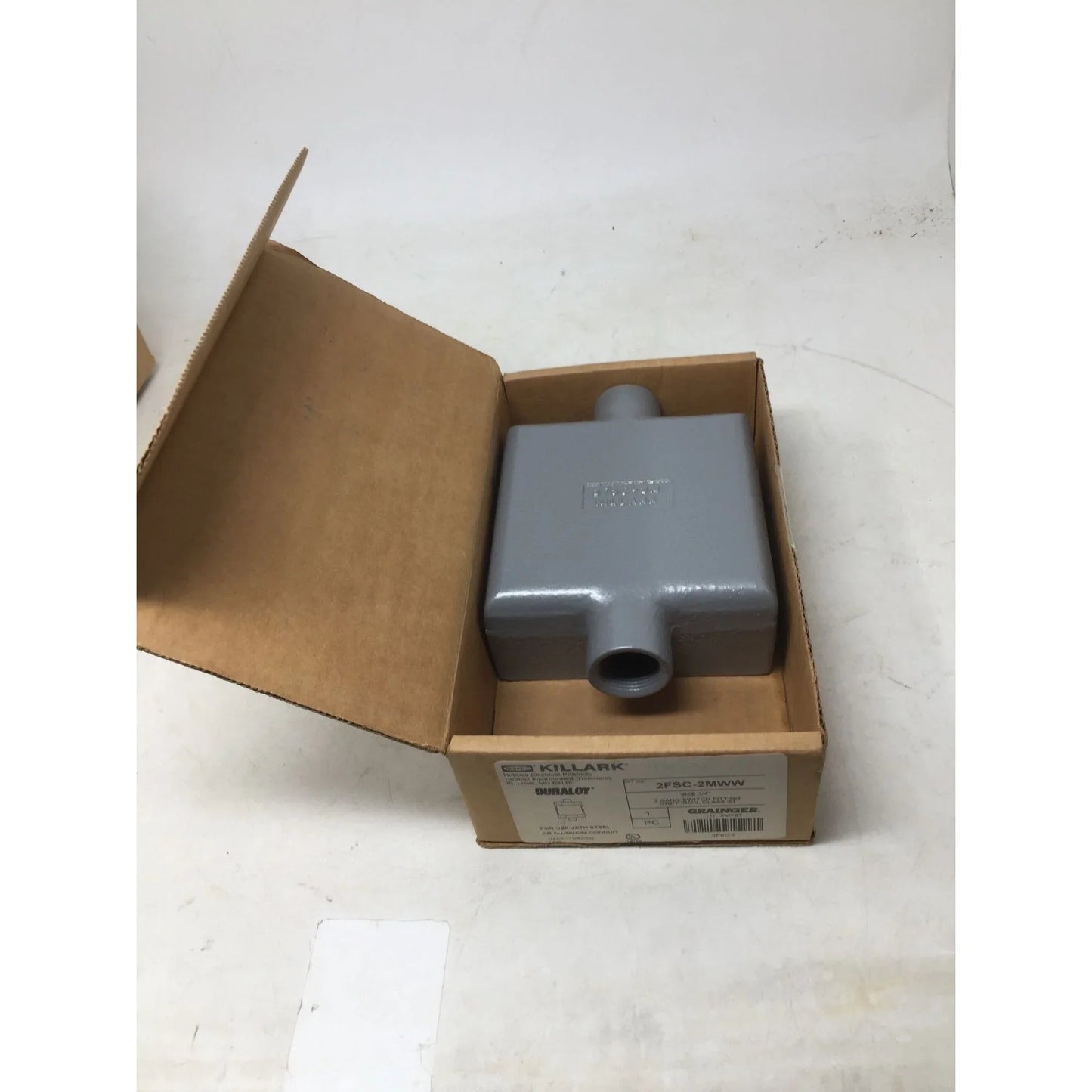 Hubbell Electrical Products - Duraloy 2FSC - 2MWW - 3/4 2 Gang Switch Fitting - Grey Iron Class 30 - For use with Steel or Aluminum Conduit - Hubbell Electrical Products - Tools - A+ Stuff