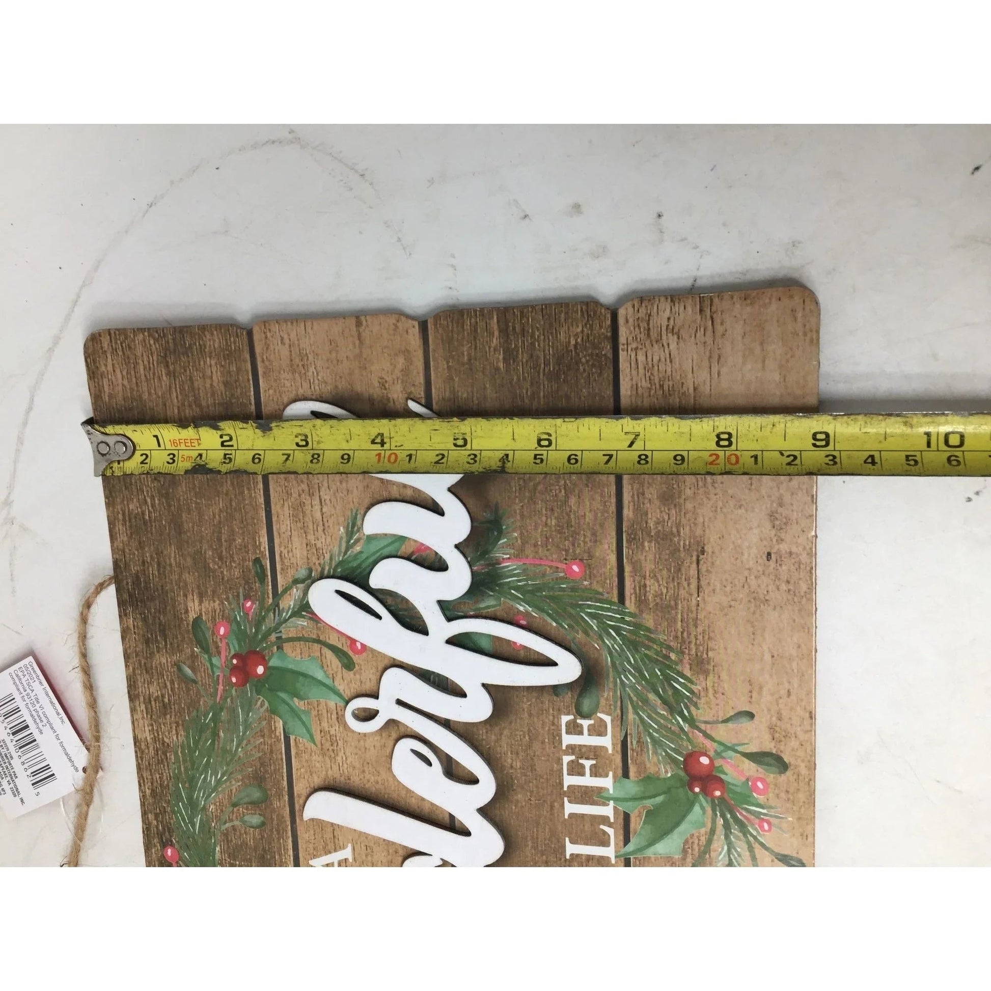 ''It's A Wonderful Life'' Christmas holiday Wooden Decoration/Sign - A+ Stuff - Seasonal & Holiday Decorations - A+ Stuff