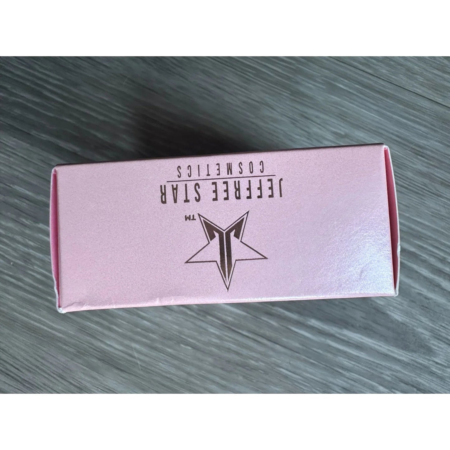 Jeffree Star Cosmetics MAGIC STAR™ SETTING POWDER Luminous SUEDE - Jeffree Star Cosmetics - Make up - A+ Stuff