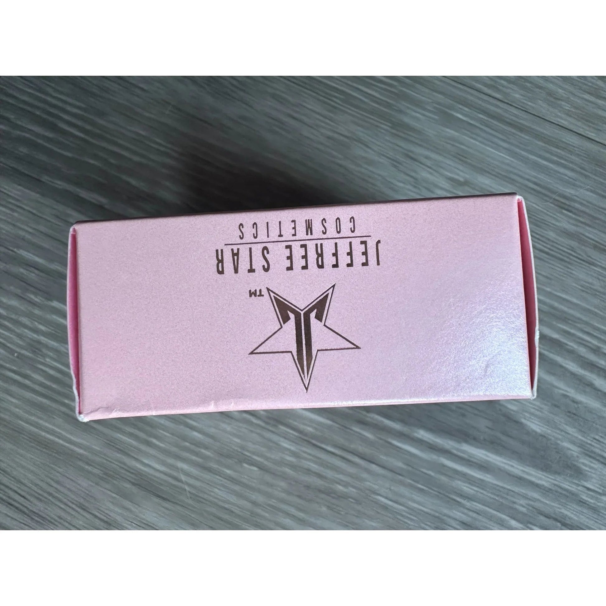 Jeffree Star Cosmetics MAGIC STAR™ SETTING POWDER Luminous SUEDE - Jeffree Star Cosmetics - Make up - A+ Stuff