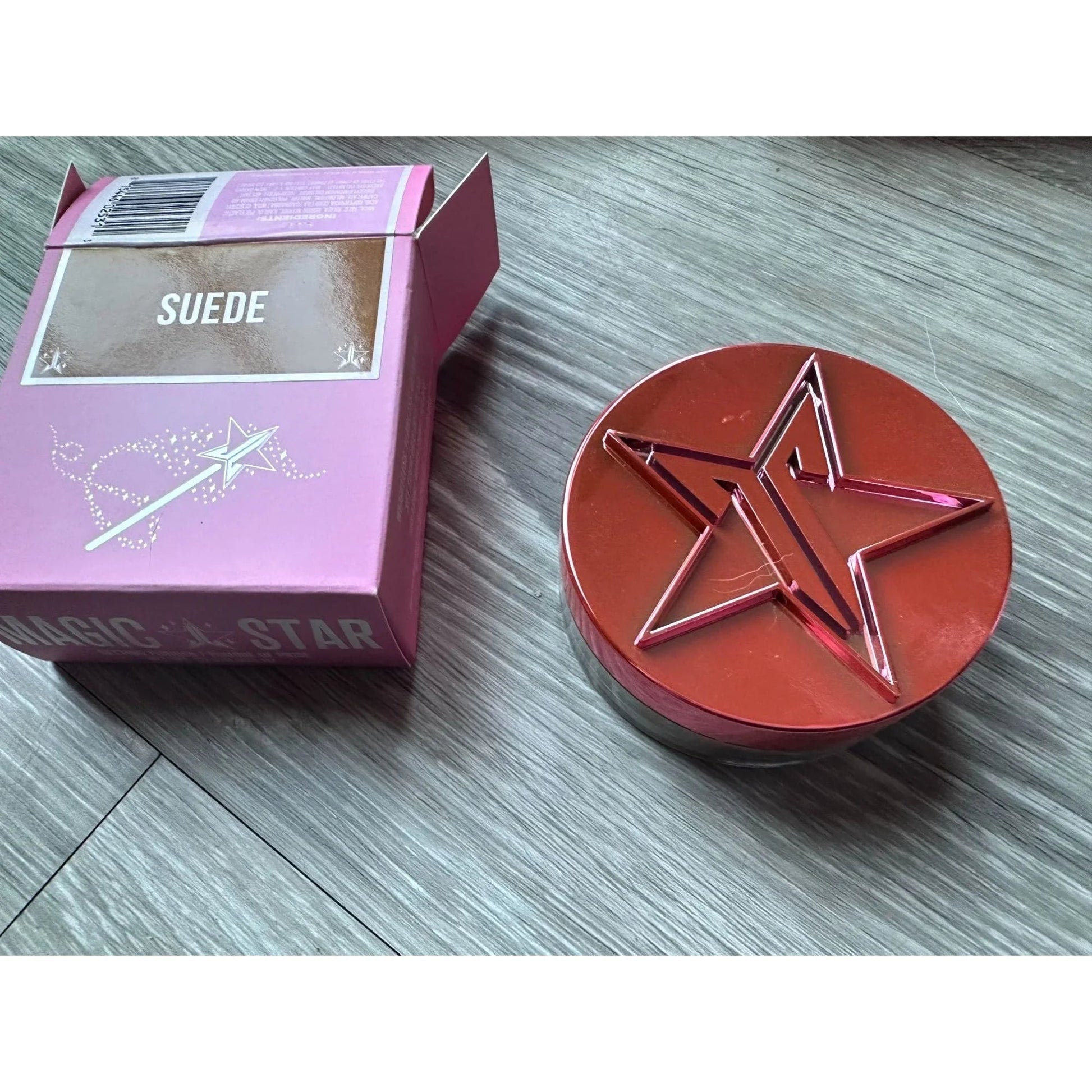 Jeffree Star Cosmetics MAGIC STAR™ SETTING POWDER Matte SUEDE - Jeffree Star Cosmetics - Make up - A+ Stuff