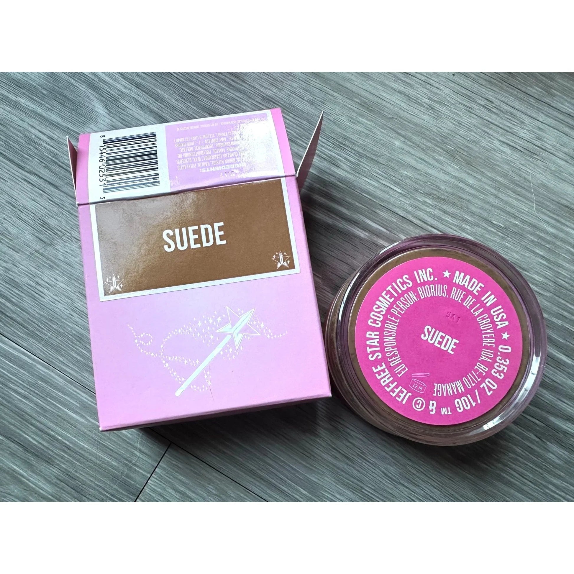 Jeffree Star Cosmetics MAGIC STAR™ SETTING POWDER Matte SUEDE - Jeffree Star Cosmetics - Make up - A+ Stuff