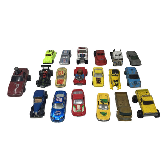 Vintage Assortment of Matchbox Toy Cars/Vehicles (19 total)