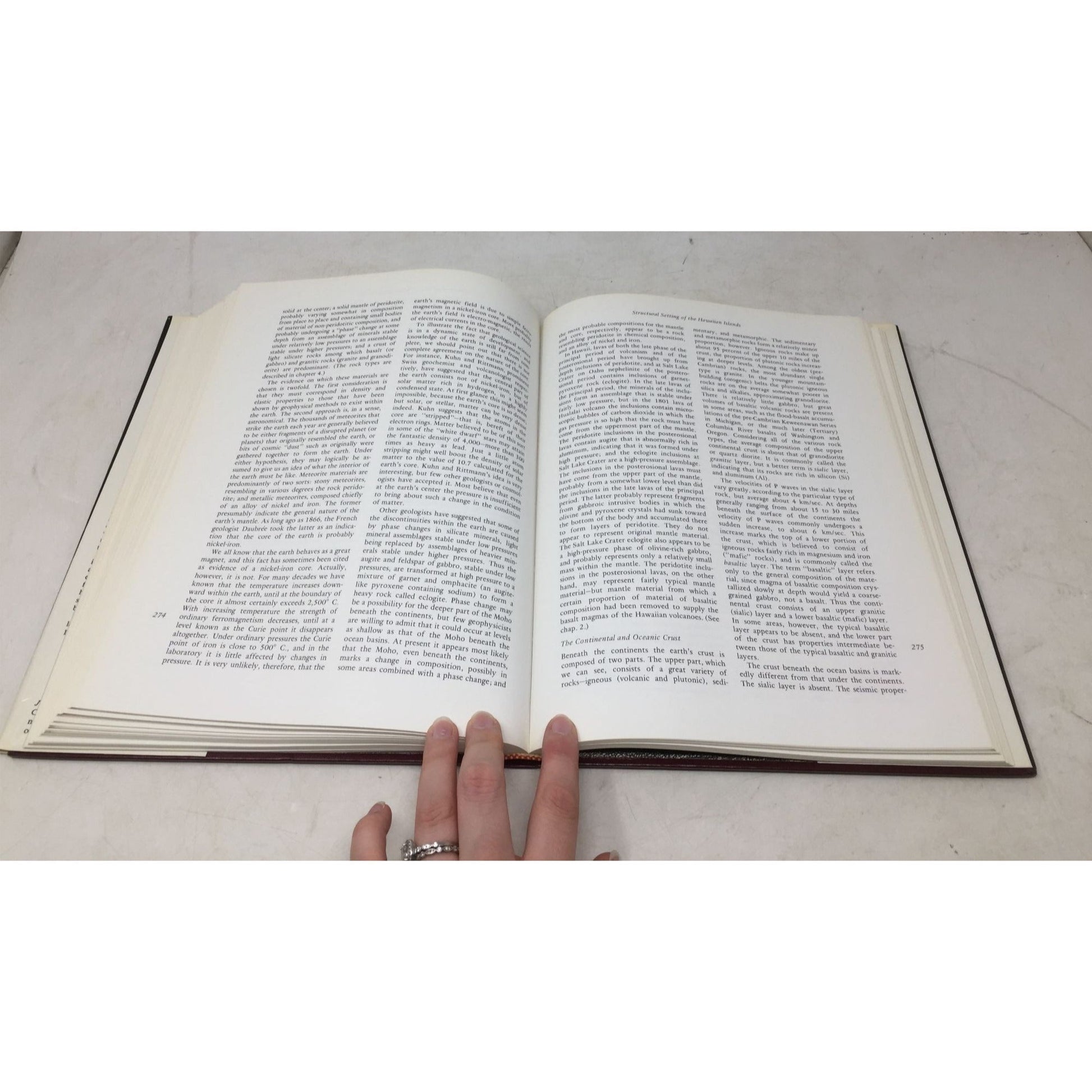 Volcanoes in the Sea: The Geology of Hawaii unbranded  A+ Stuff books