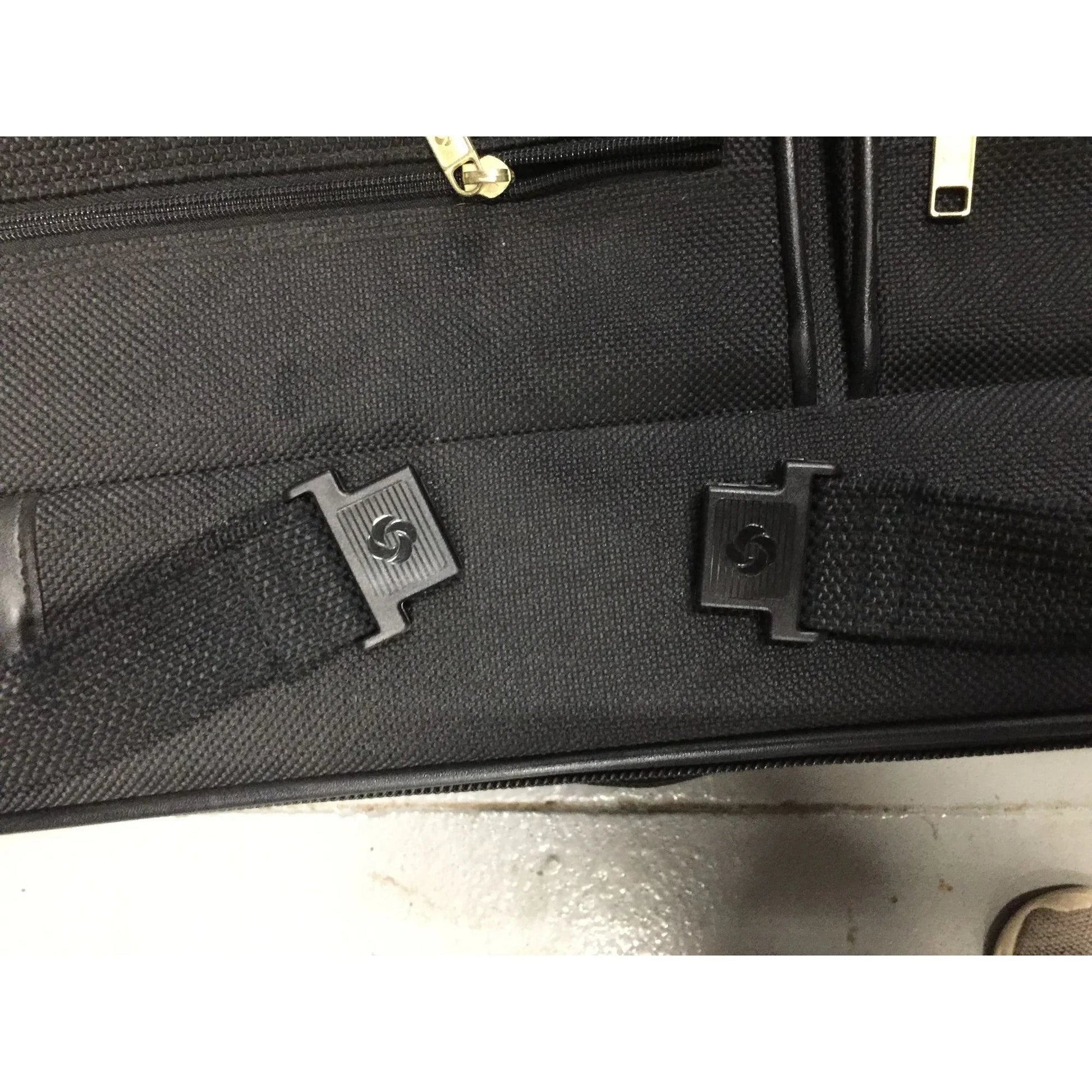 Large Black Samsonite Suitcase with wheels on it - samsonite - Luggage & Bags - A+ Stuff