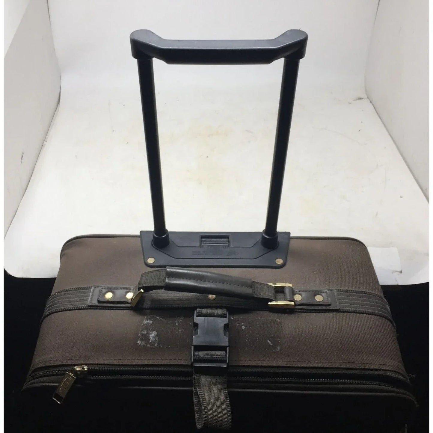 Large Brown Samsonite Zippered Suitcase on Wheels - samsonite - Luggage & Bags - A+ Stuff