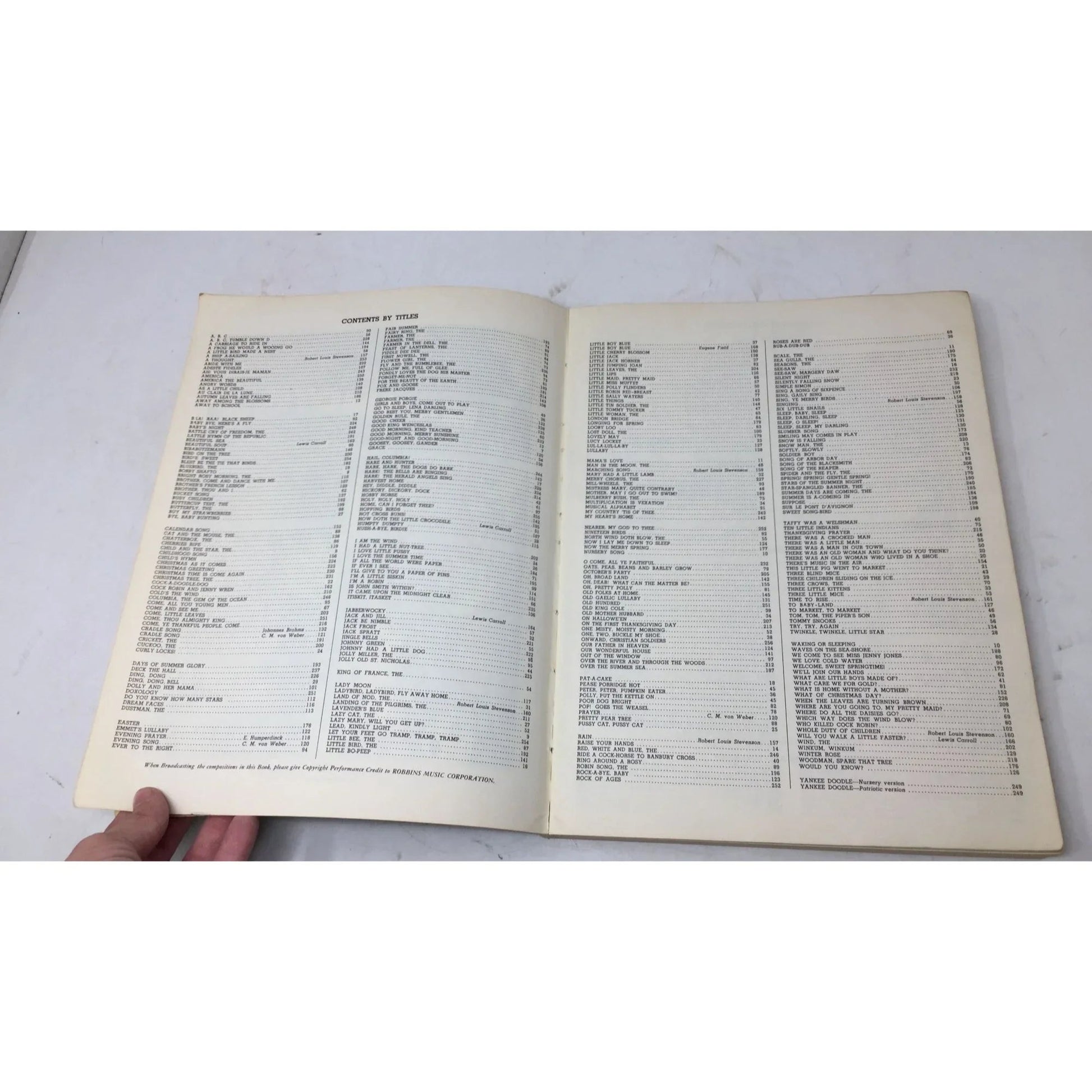 Mammoth Series No 4 Robbins Mammoth Collection of Famous Children's Songs - A+ Stuff - Sheet Music - A+ Stuff