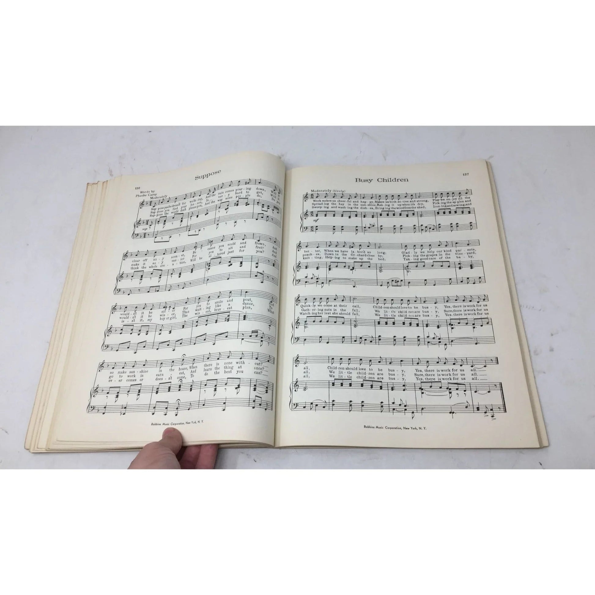 Mammoth Series No 4 Robbins Mammoth Collection of Famous Children's Songs - A+ Stuff - Sheet Music - A+ Stuff