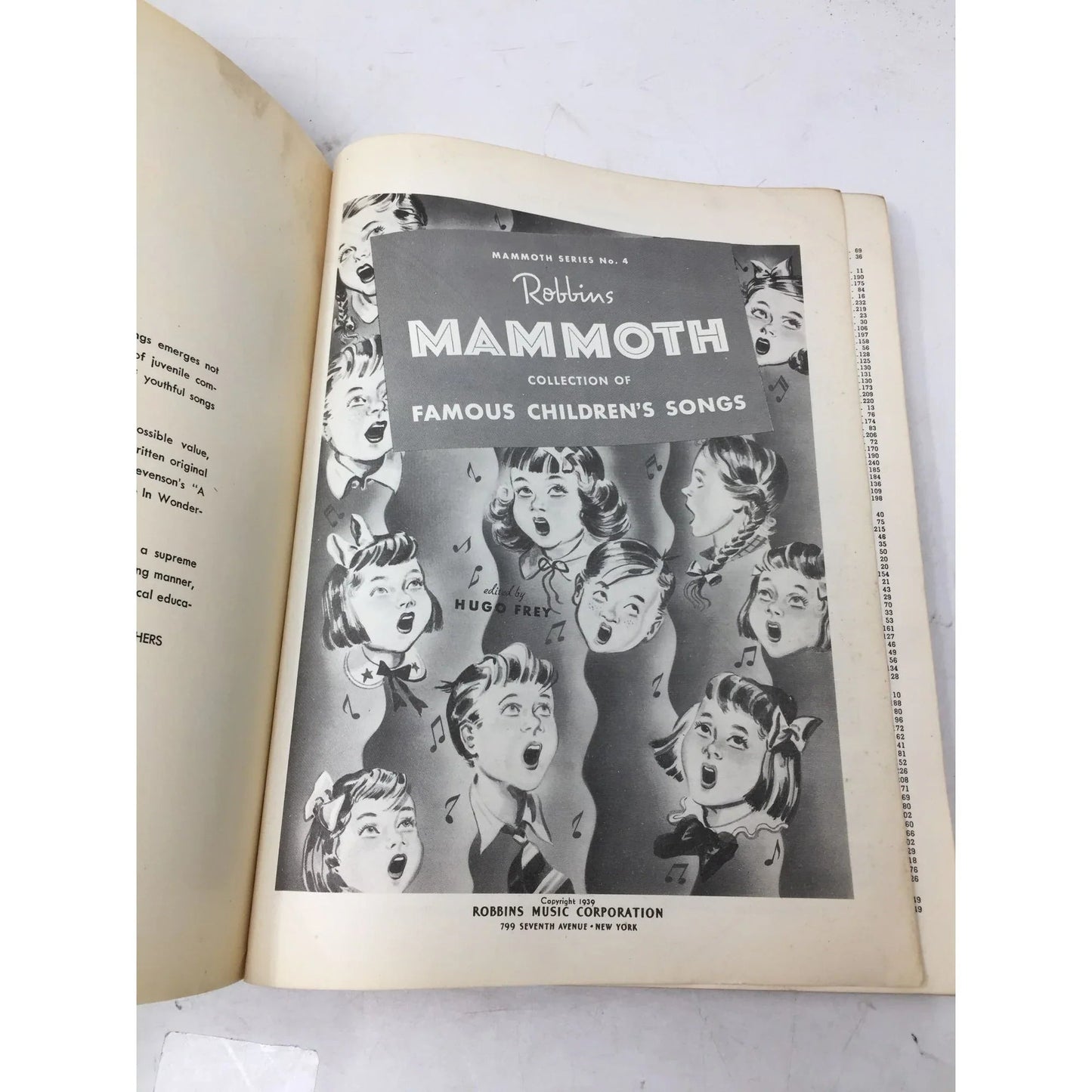 Mammoth Series No 4 Robbins Mammoth Collection of Famous Children's Songs - A+ Stuff - Sheet Music - A+ Stuff