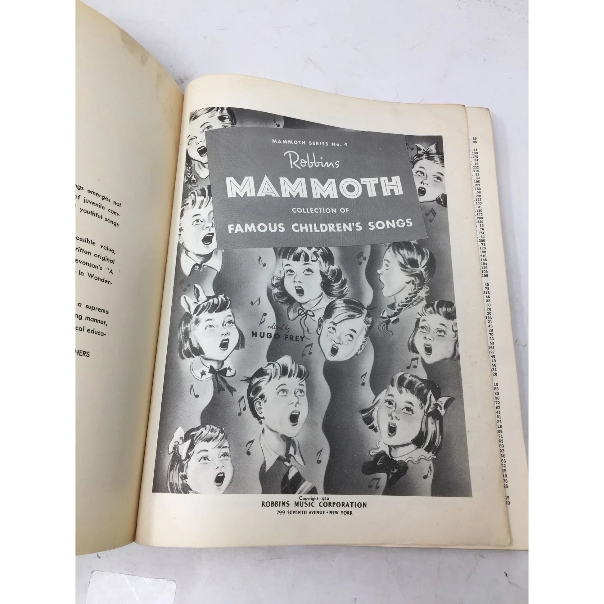 Mammoth Series No 4 Robbins Mammoth Collection of Famous Children's Songs - A+ Stuff - Sheet Music - A+ Stuff