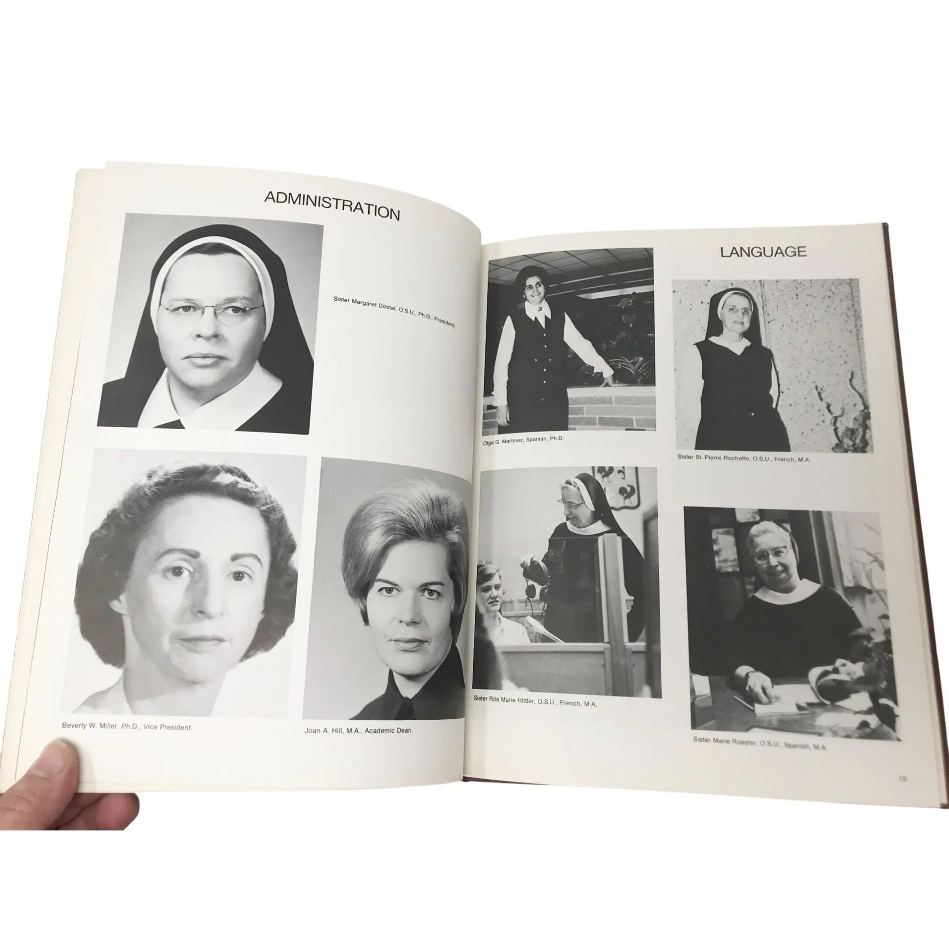 Mary Manse College (Toledo, Ohio) 1970 Yearbook / Annual - w Graduating Class Photo - Mary Manse - Yearbook - A+ Stuff