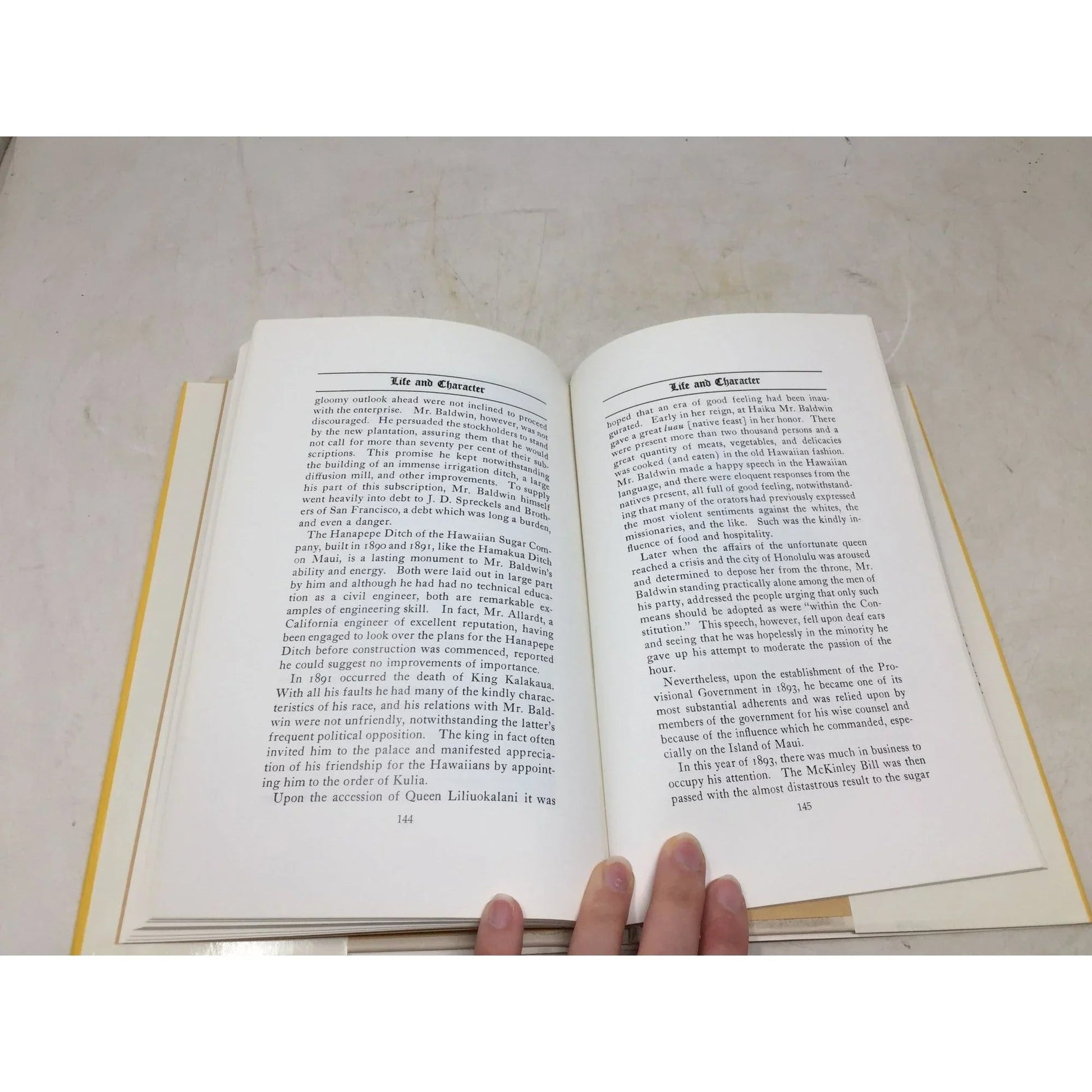 ''MAUI'S MITTEE AND THE GENERAL'' by Irma Gerner Burns - A+ Stuff - Books - A+ Stuff