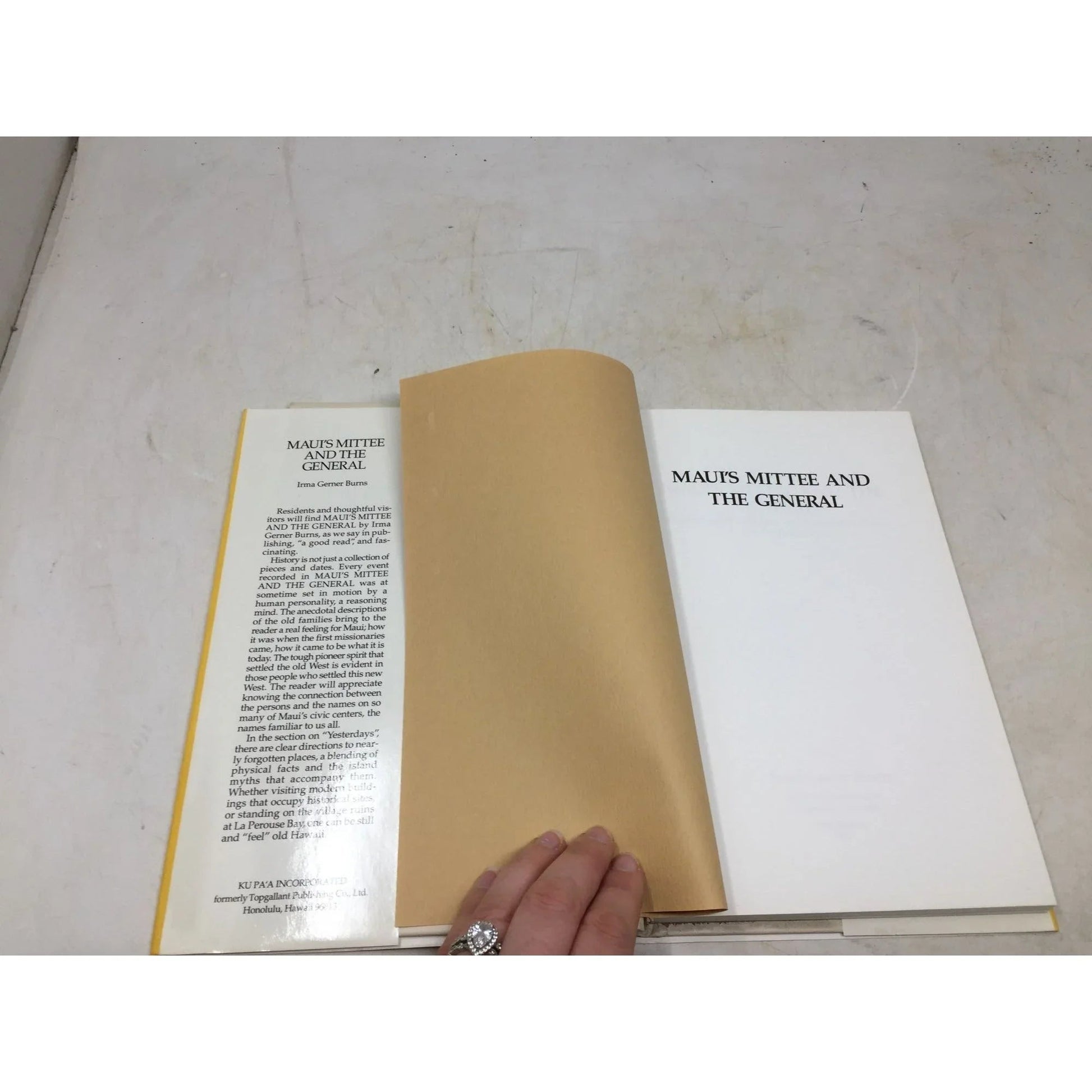 ''MAUI'S MITTEE AND THE GENERAL'' by Irma Gerner Burns - A+ Stuff - Books - A+ Stuff