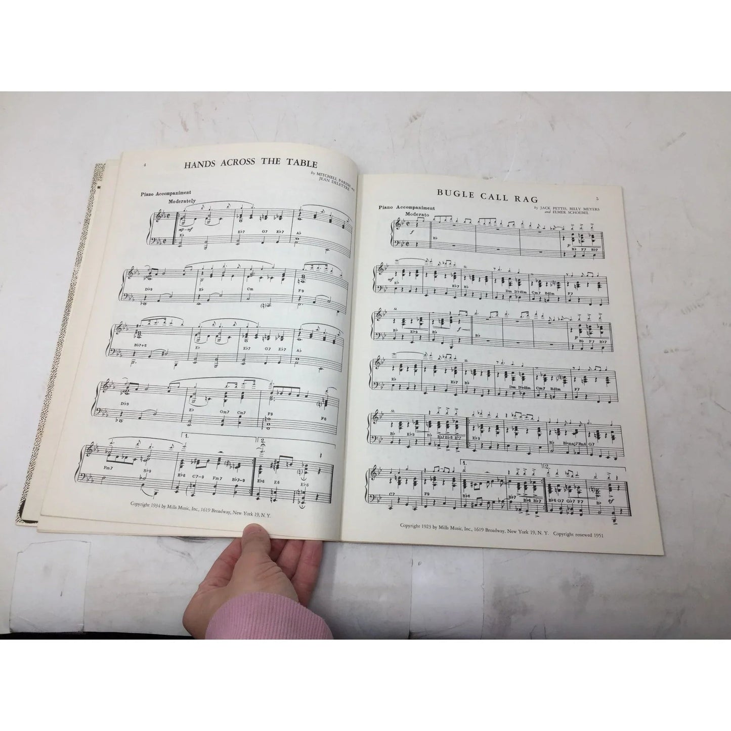 Mills Showcase of Hits Vintage Sheet Music Book - A+ Stuff - SHEET MUSIC - A+ Stuff