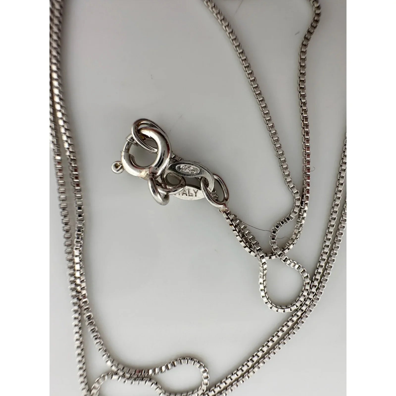 "Mom" Dancing Heart Necklace with Lab Created Pink & White Sapphires - Unbranded - Necklace with Pendant - A+ Stuff