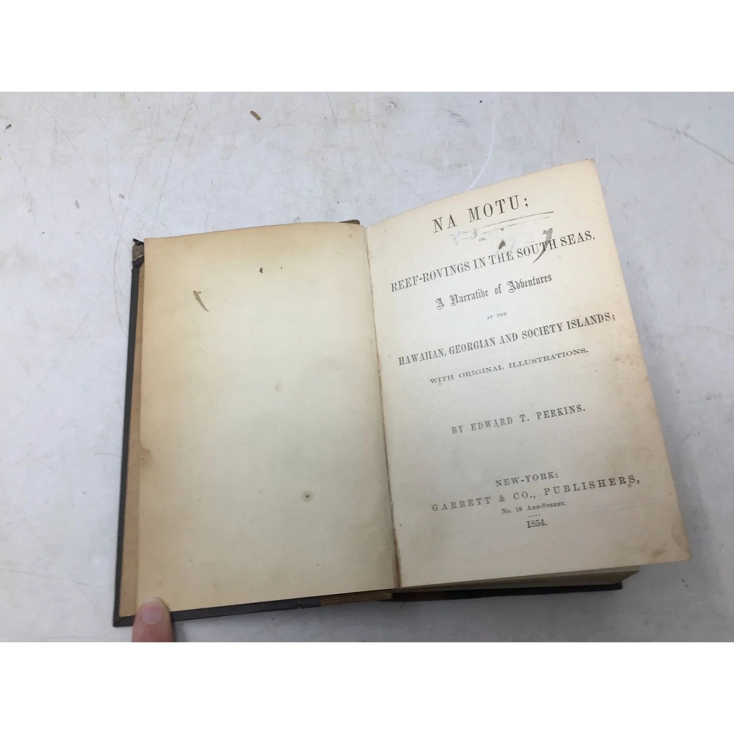 "Na Motu: Reef - Rovings in the South Seas" Book - A+ Stuff - Books - A+ Stuff