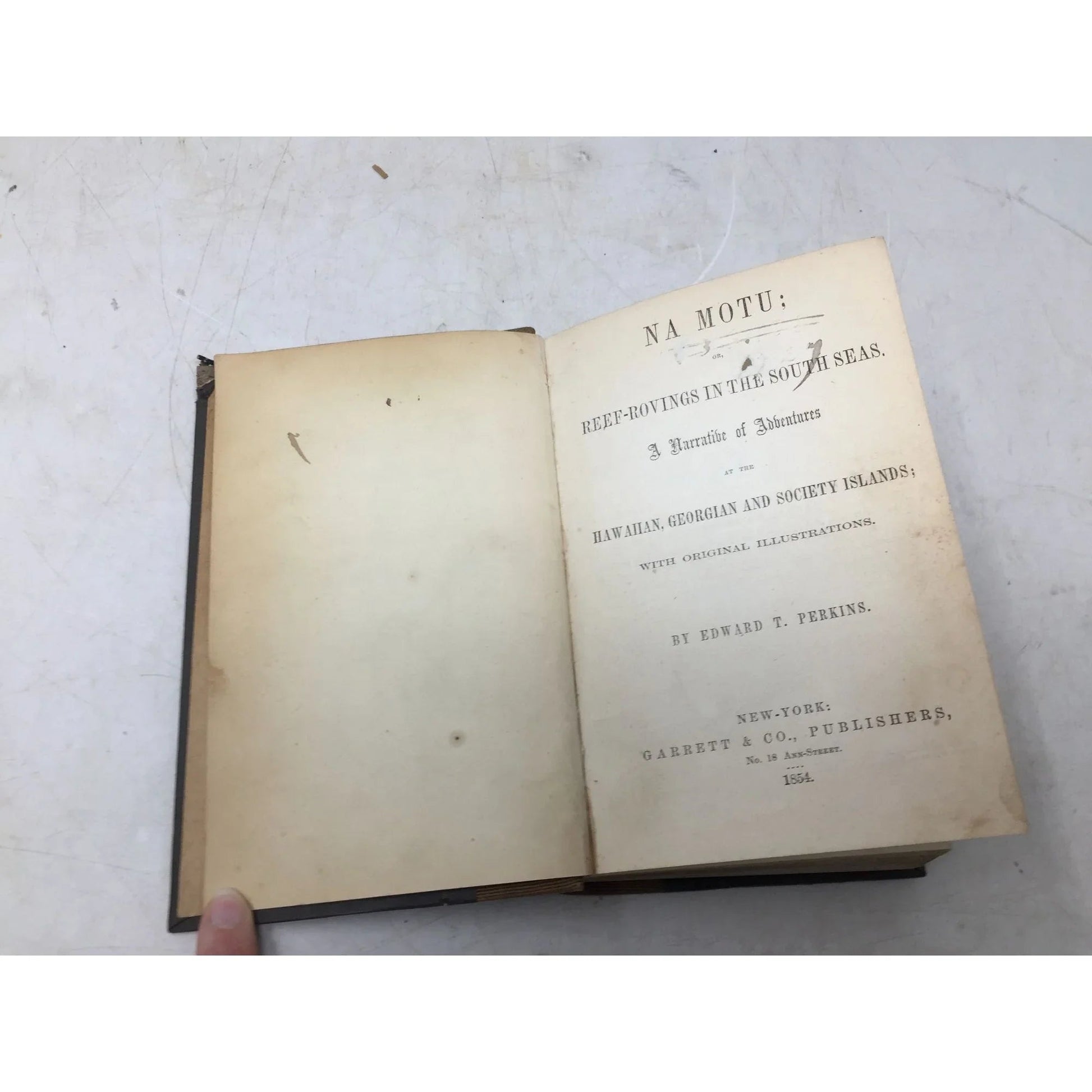 "Na Motu: Reef - Rovings in the South Seas" Book - A+ Stuff - Books - A+ Stuff